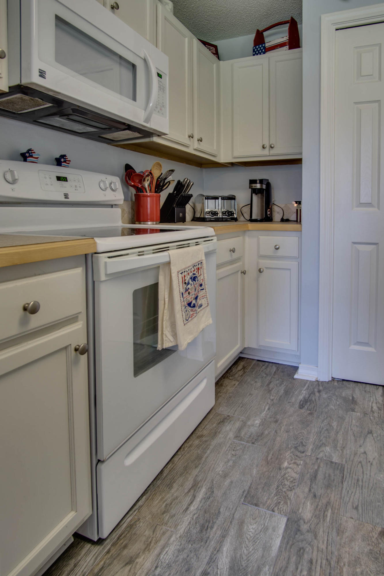 HOLLEY BY THE SEA - Residential