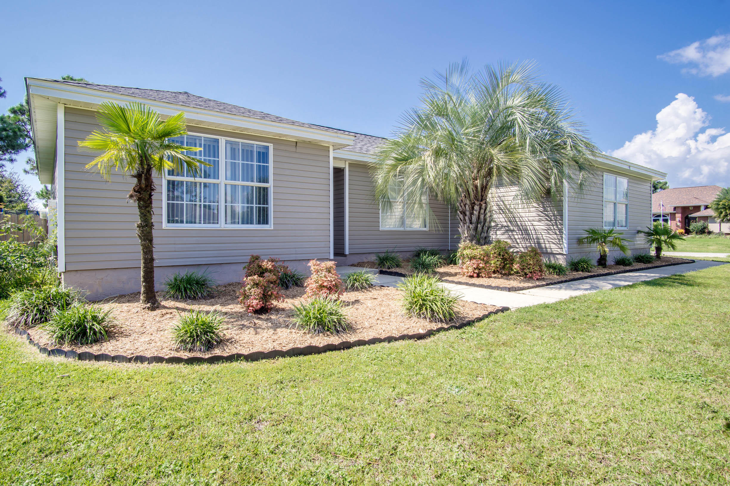 HOLLEY BY THE SEA - Residential