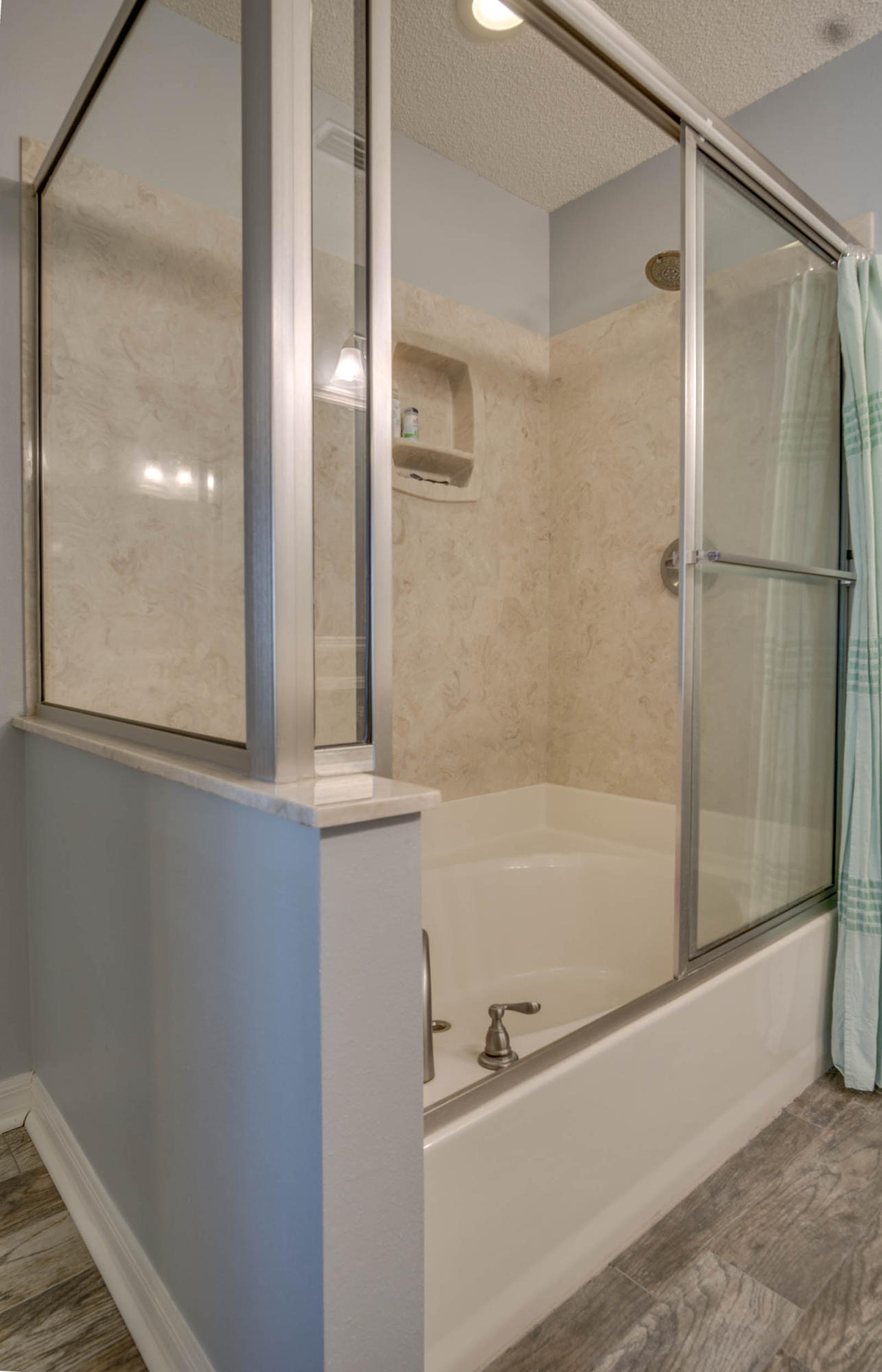 HOLLEY BY THE SEA - Residential