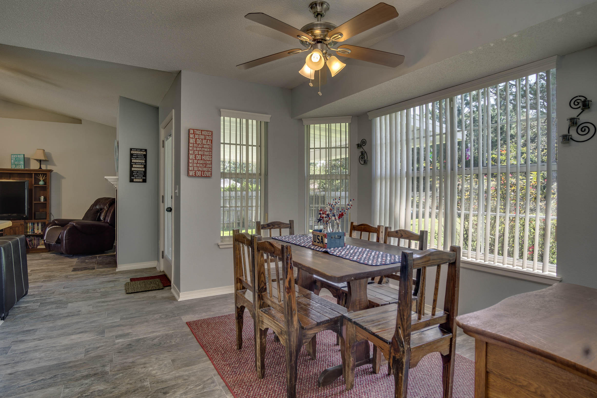 HOLLEY BY THE SEA - Residential