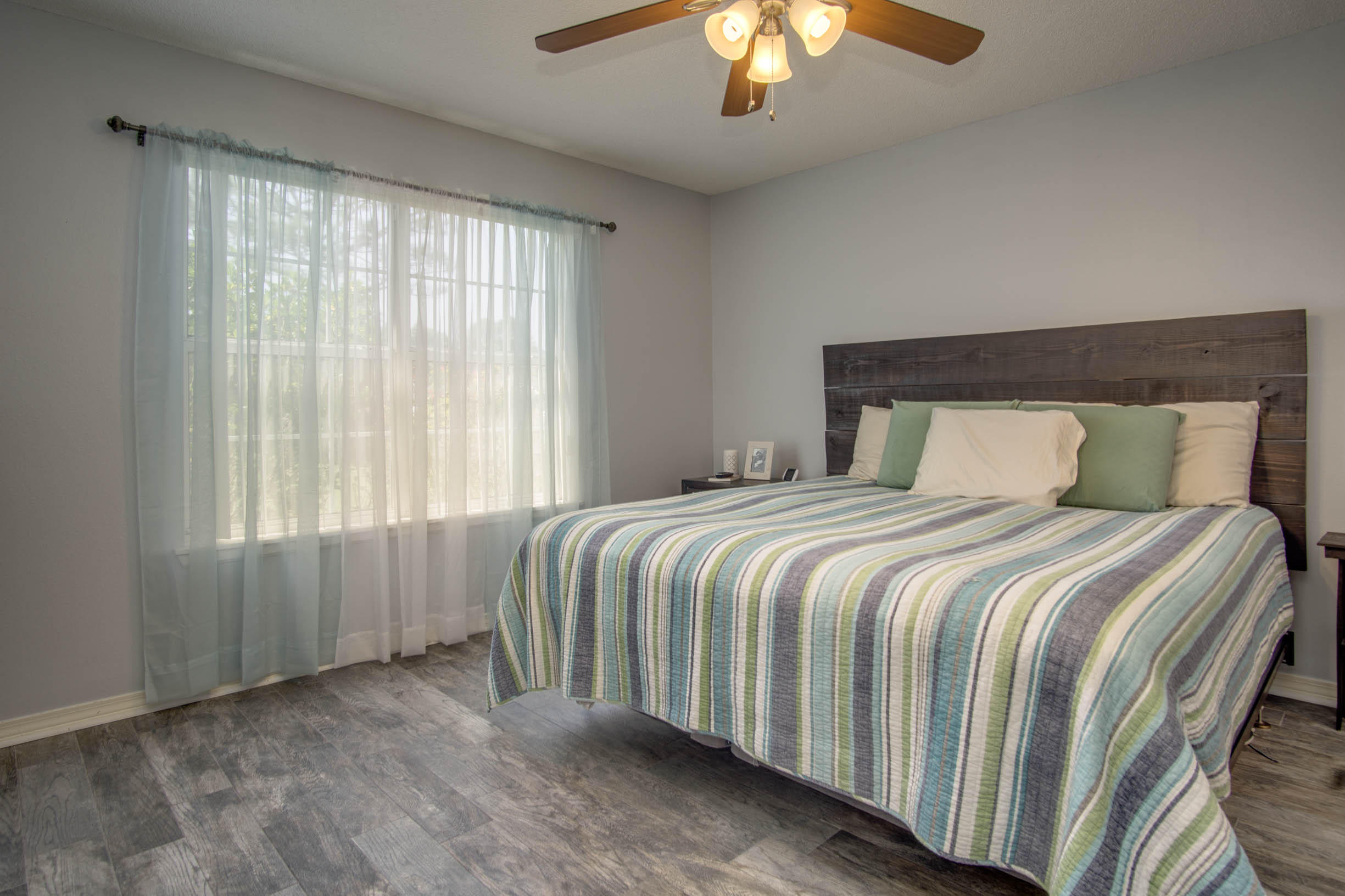 HOLLEY BY THE SEA - Residential