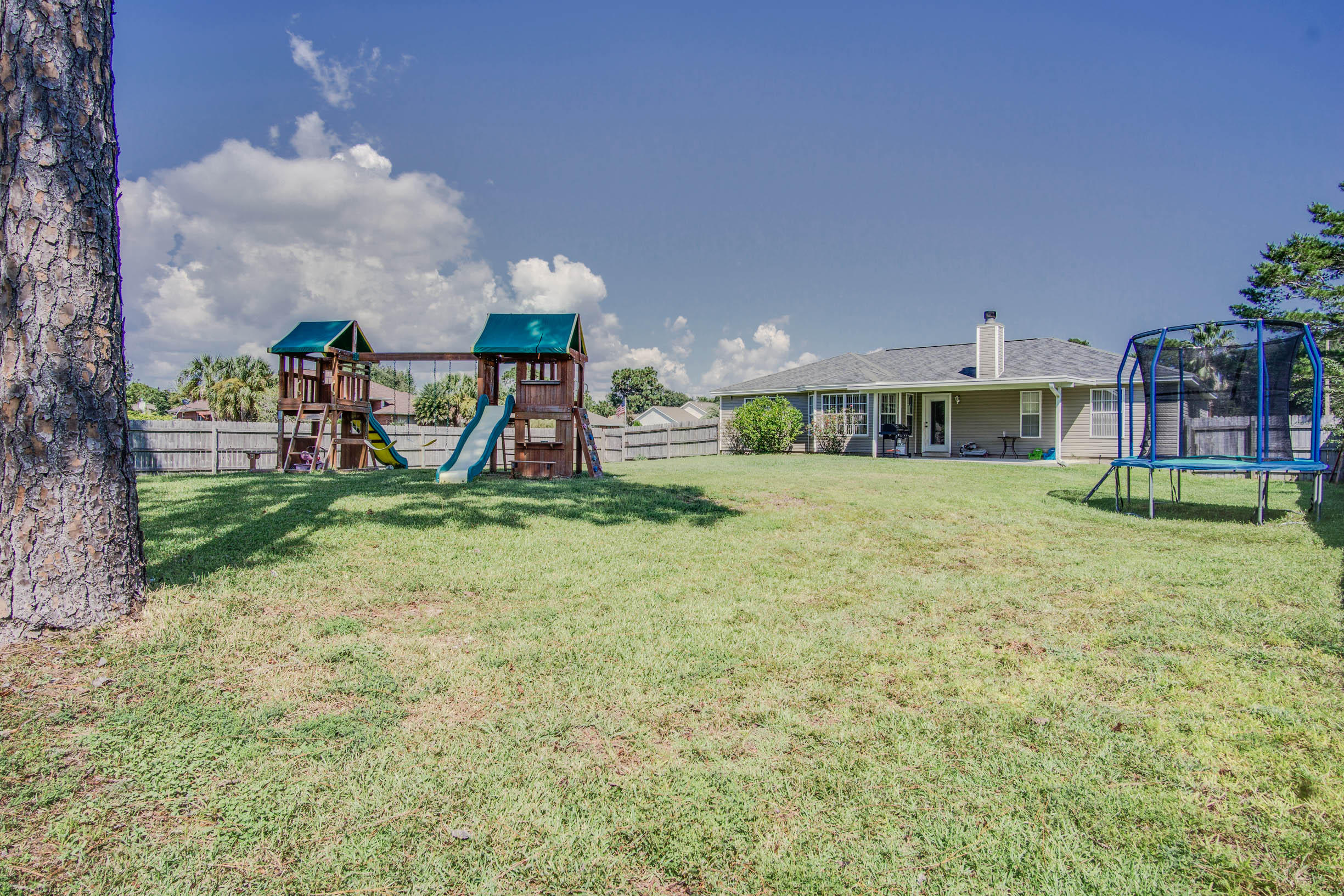 HOLLEY BY THE SEA - Residential