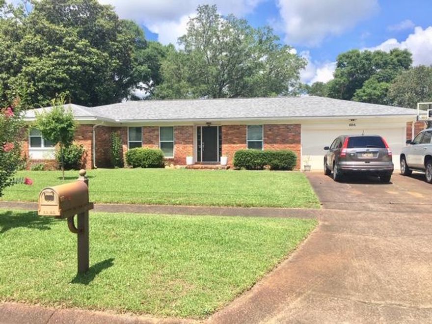AVAILABLE: 7/26. *Flexible S/D = to 1 mo. rent can be broken up in 2 mo. installments if qualified. *YARD SERVICE & SPRAYING included! *Pets allowed upon Owner's approval 1st & w/ a pet fee. Gorgeous landscaped 1/4 acre lot! Nicely remodeled throughout w/ granite counter tops, stainless steel appliances, cabinets, fixtures, some flooring, paint, roof, windows & more! Nice open floor plan- living/dining/kitchen combo. Bonus rm off the foyer would make a great office/play rm. Home comes w/ a RING video door bell & NEST HVAC controls. Inside laundry rm. 2 car garage w/ auto opener & attic storage. Lg fenced bkyard w/ an open patio, fire pit & 2 gardening areas. Lawn pump & sprinkler system on a timer for easy lawn care. Great central location, in between both bases & very close to schools.
