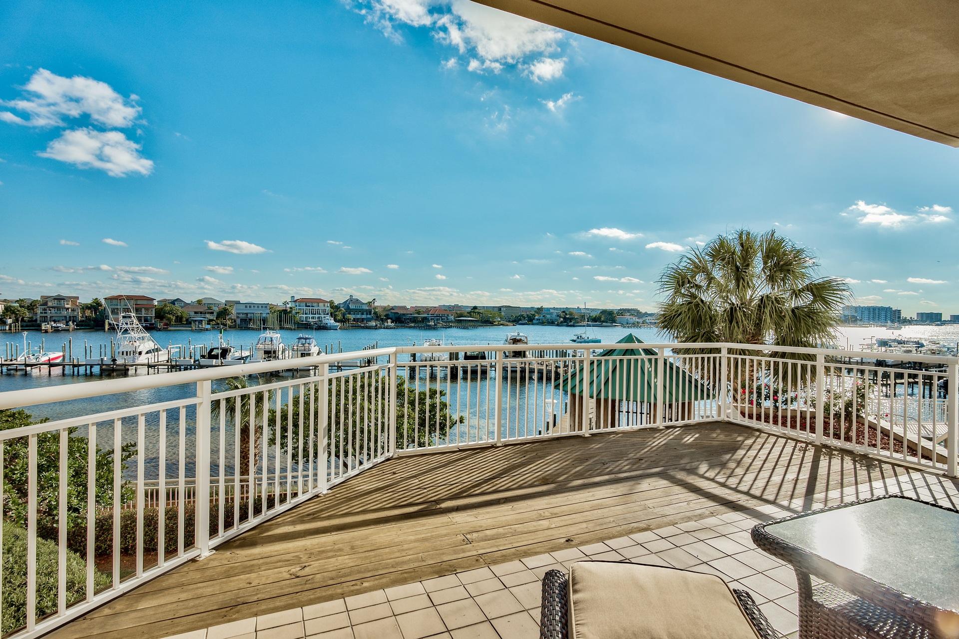 GRAND HARBOR - Residential