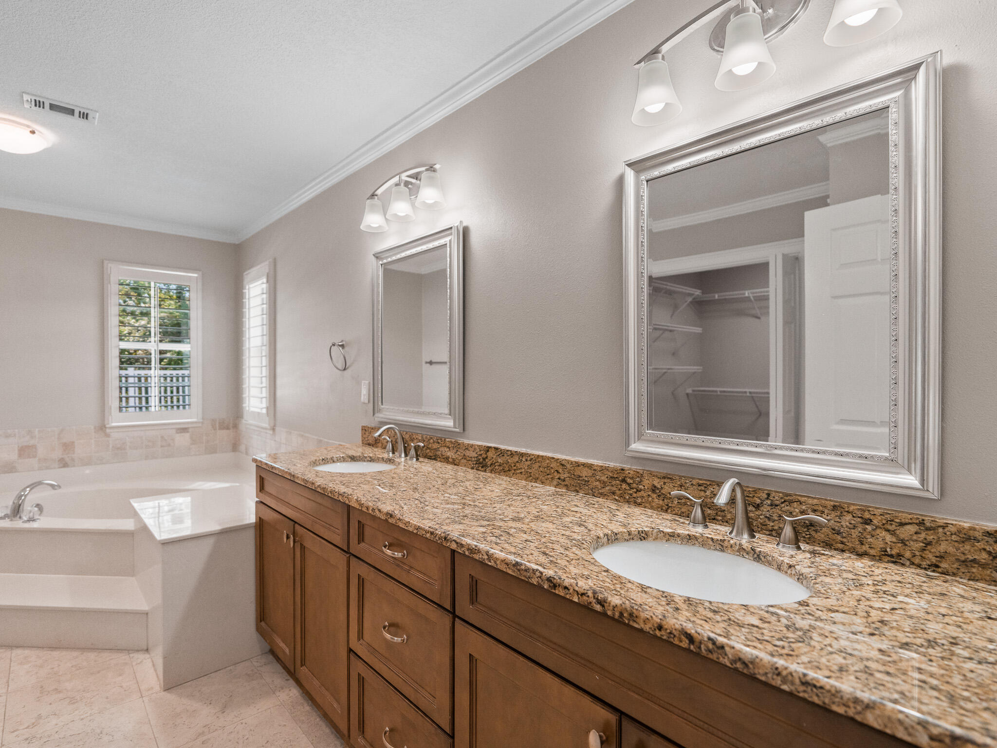 EMERALD BAY PH 1-B - Residential