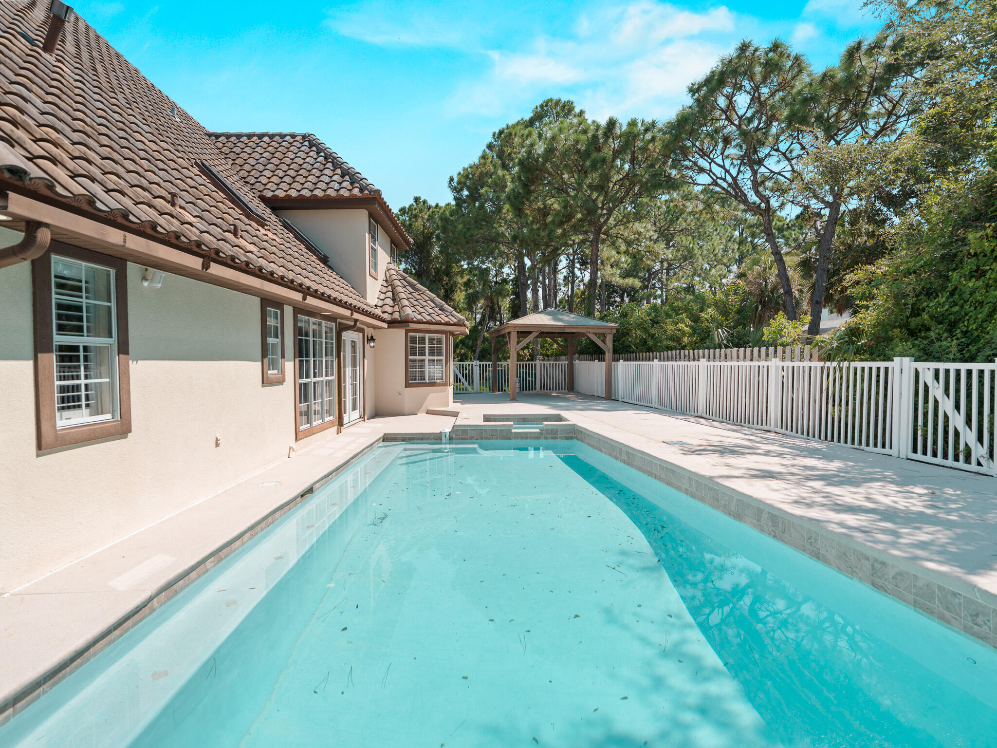 EMERALD BAY PH 1-B - Residential