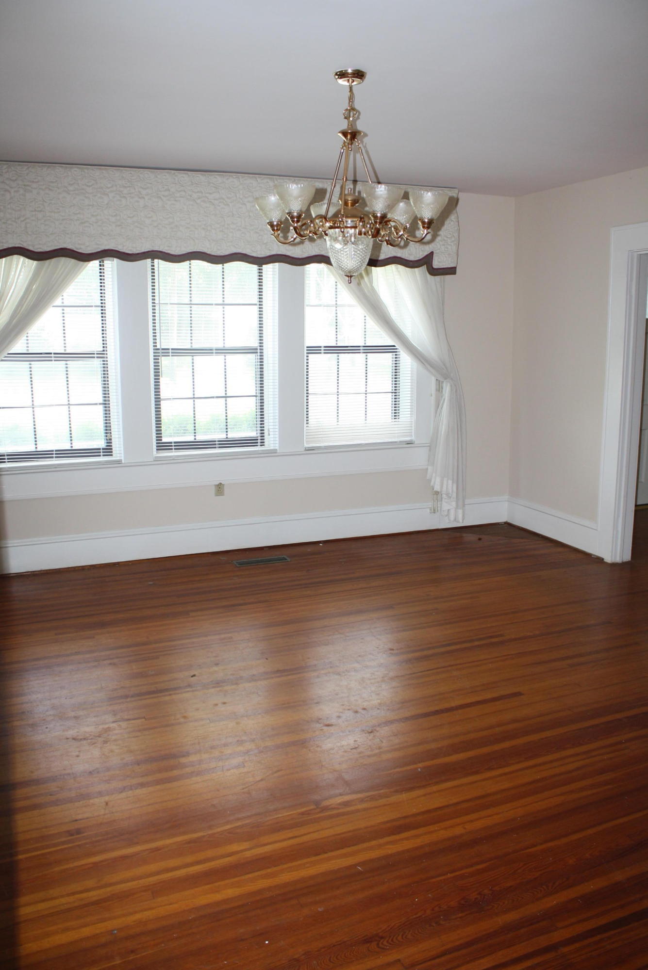 CRESTVIEW - Residential