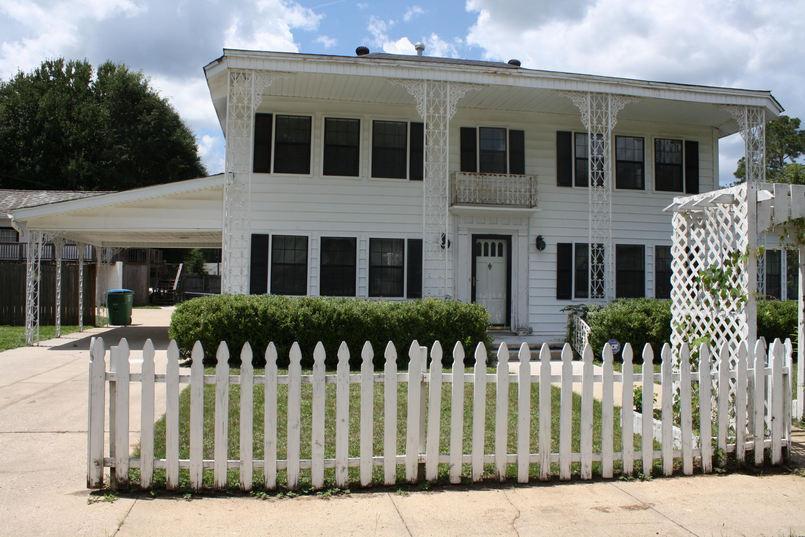 CRESTVIEW - Residential