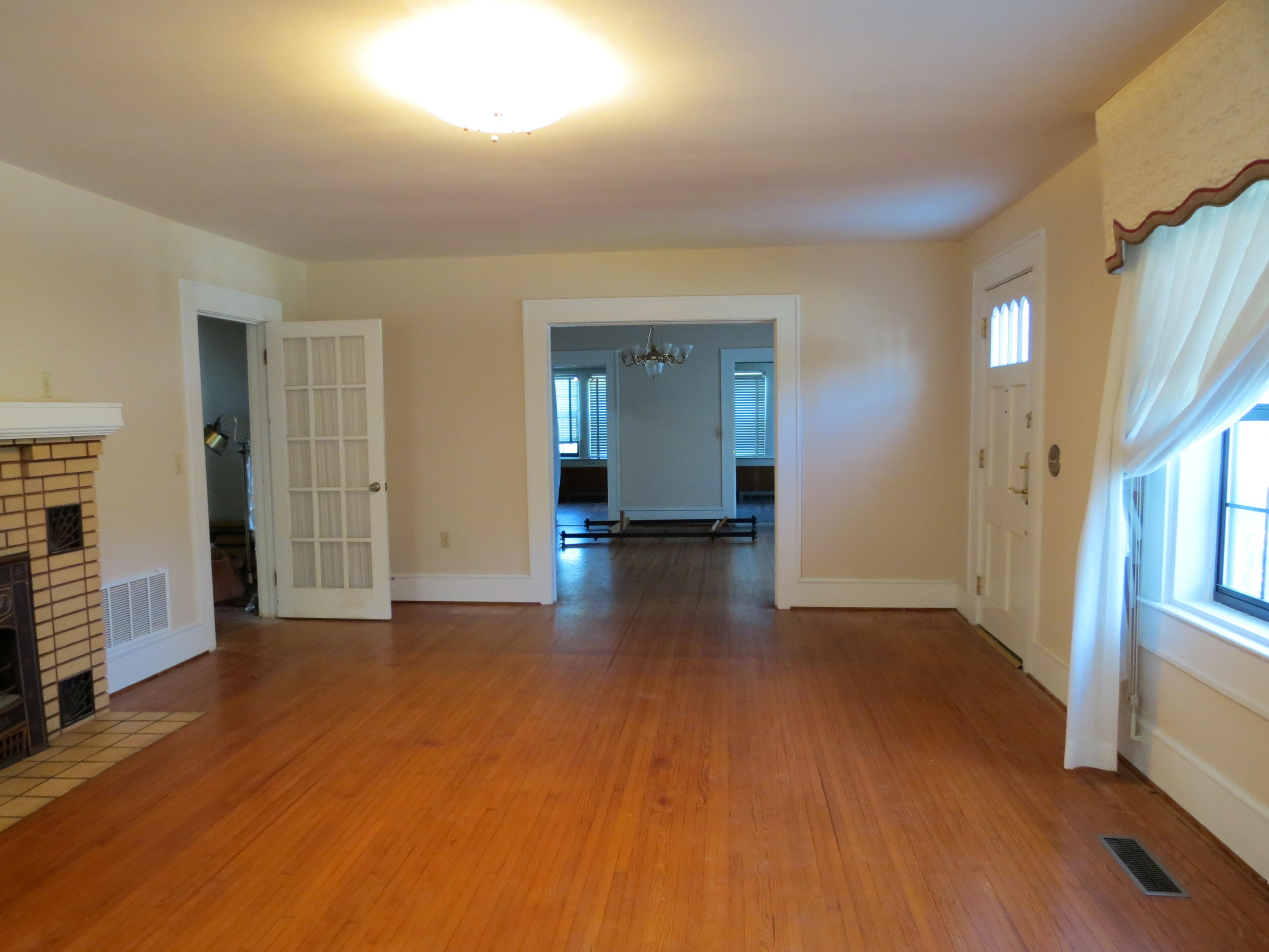 CRESTVIEW - Residential