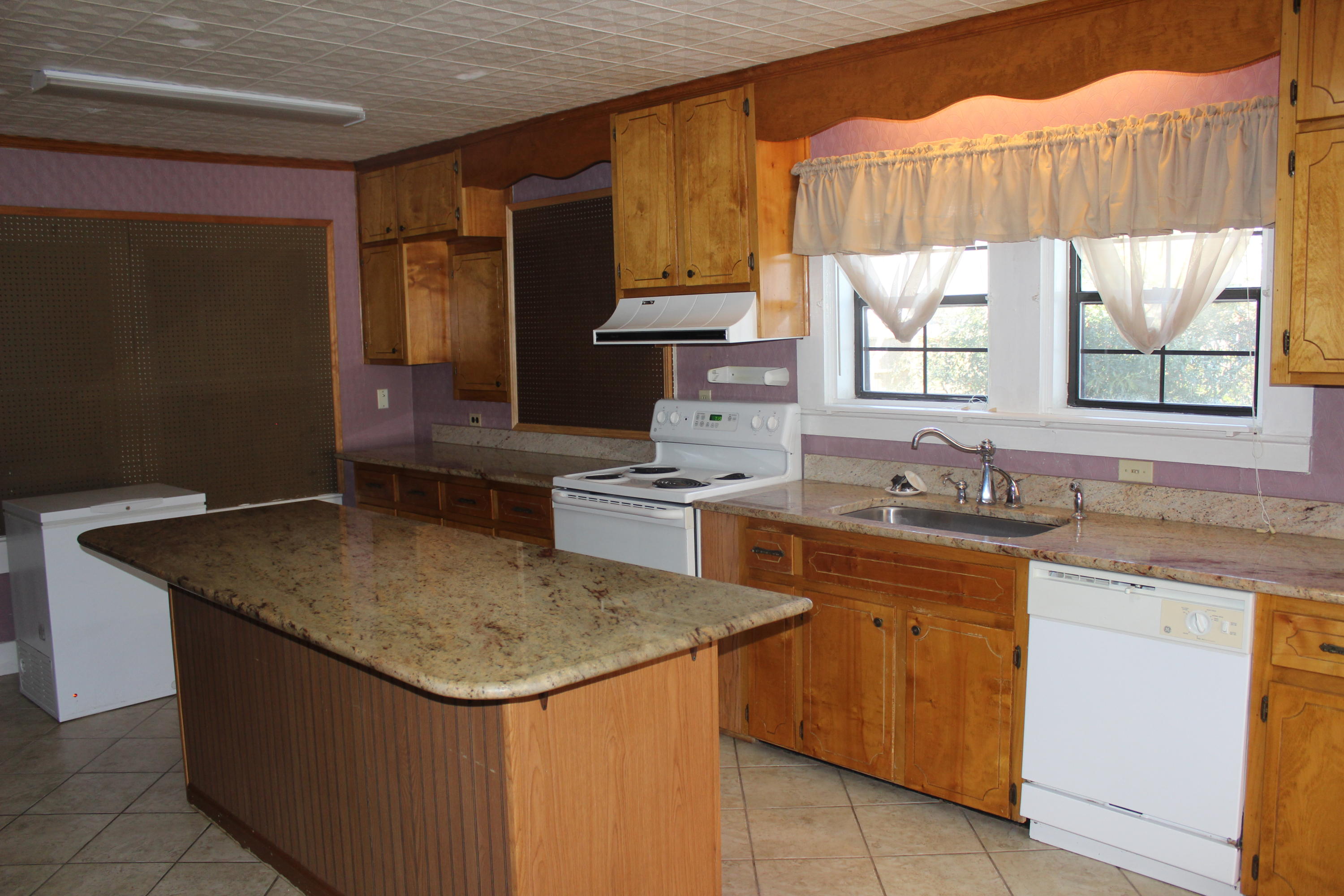 CRESTVIEW - Residential