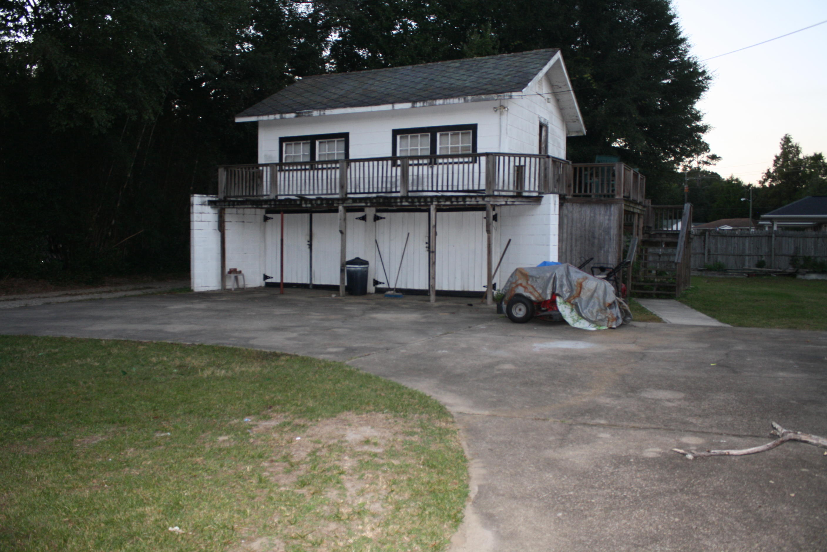 CRESTVIEW - Residential