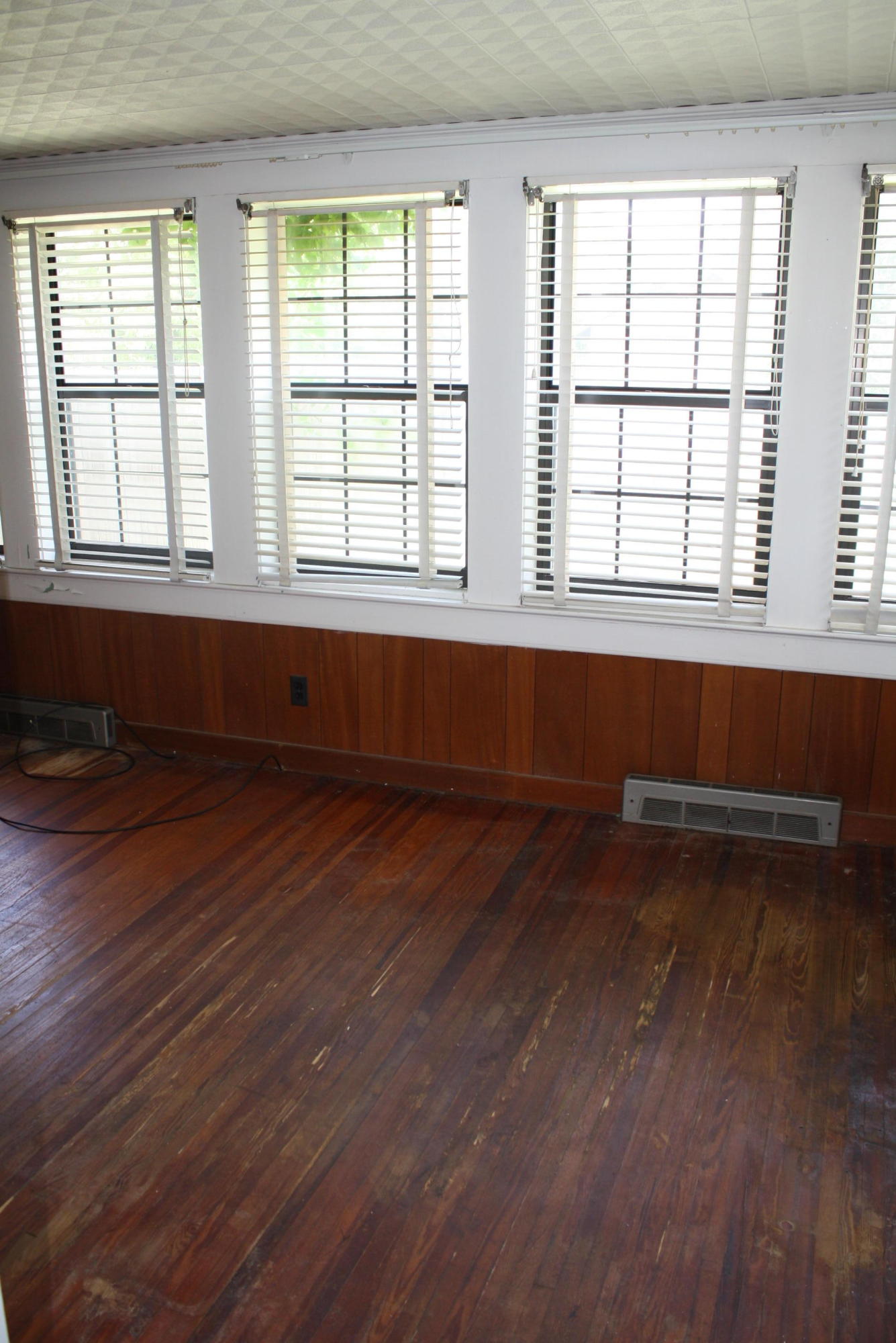 CRESTVIEW - Residential