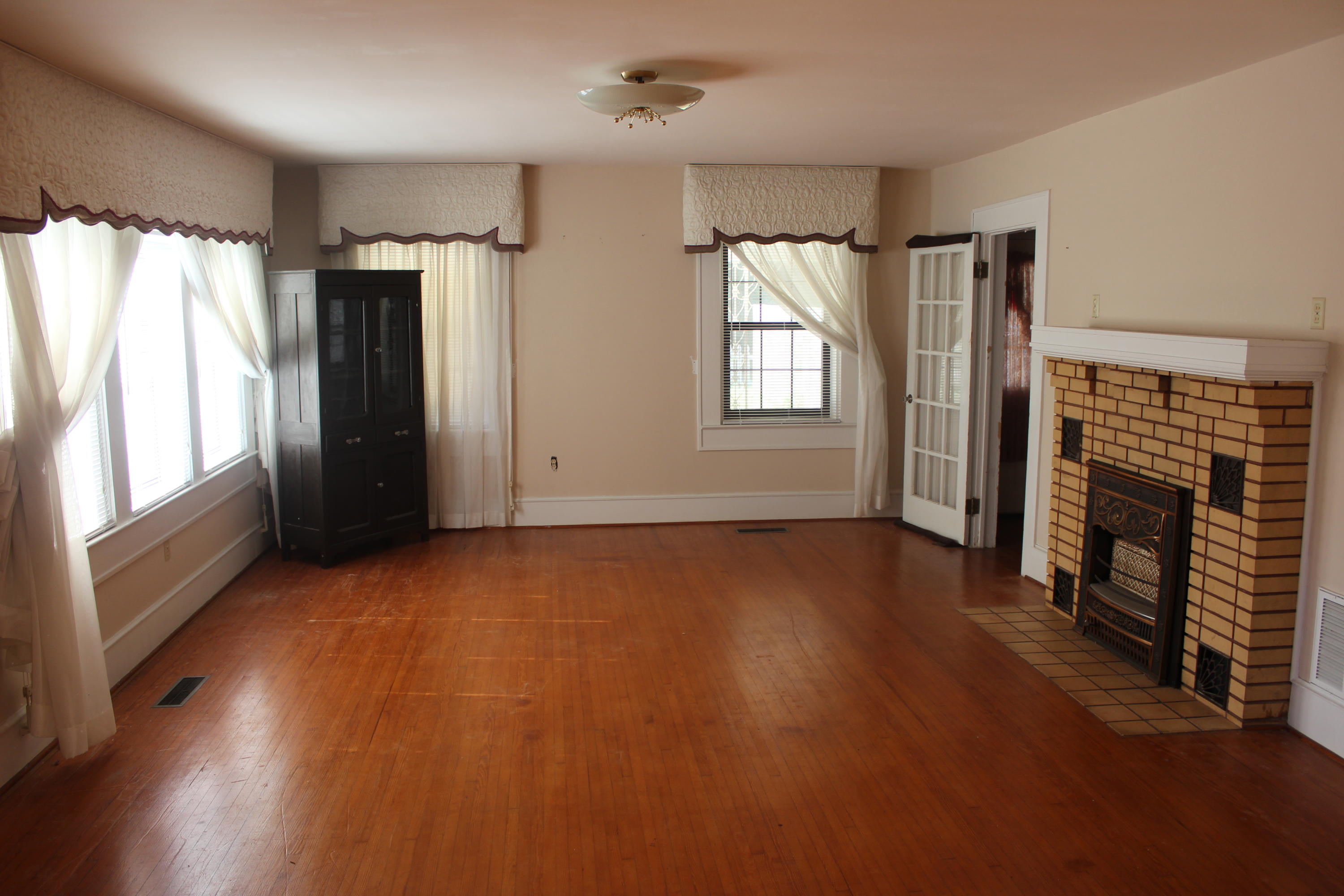 CRESTVIEW - Residential