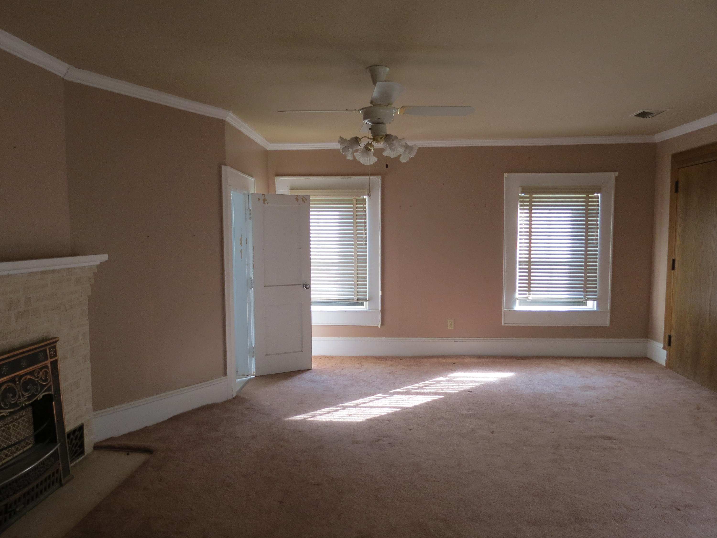 CRESTVIEW - Residential