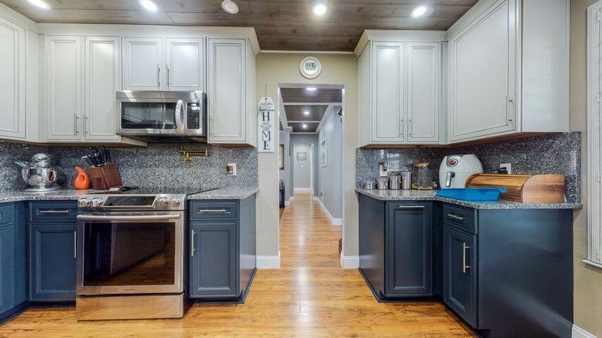 CHATEAU PRES DE LA MER - Residential