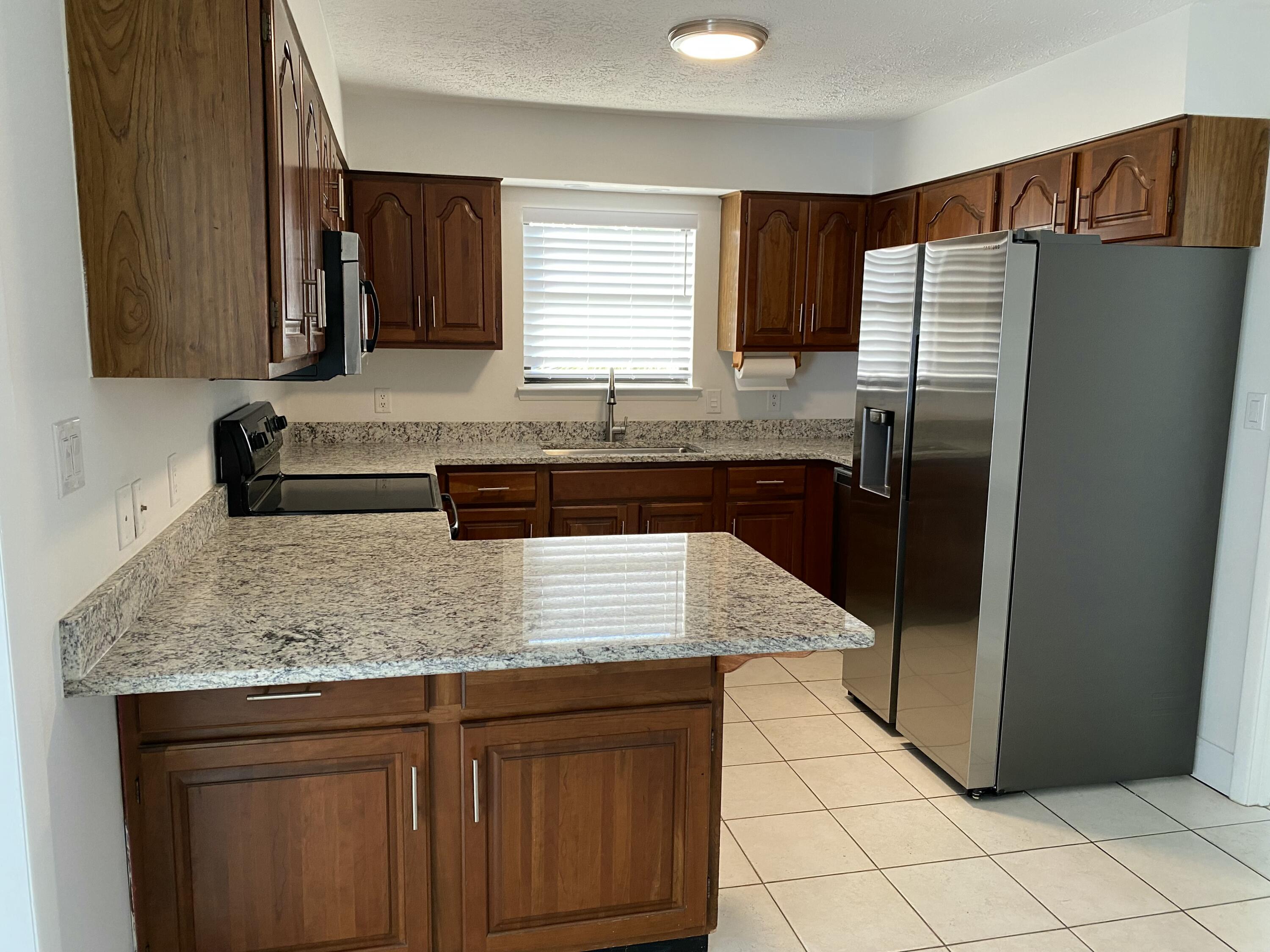 EL CENTRO BEACH - Residential Lease