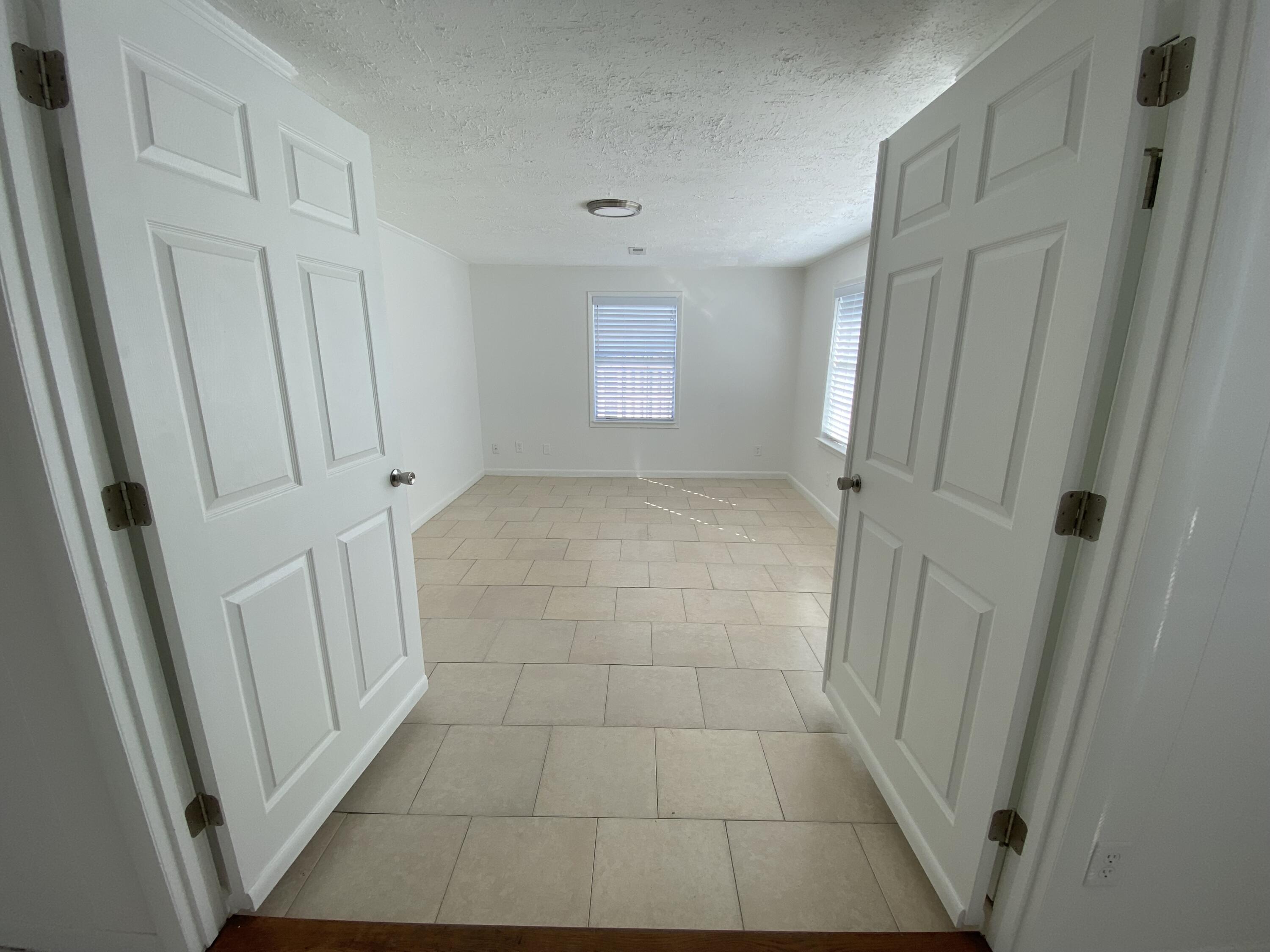 EL CENTRO BEACH - Residential Lease