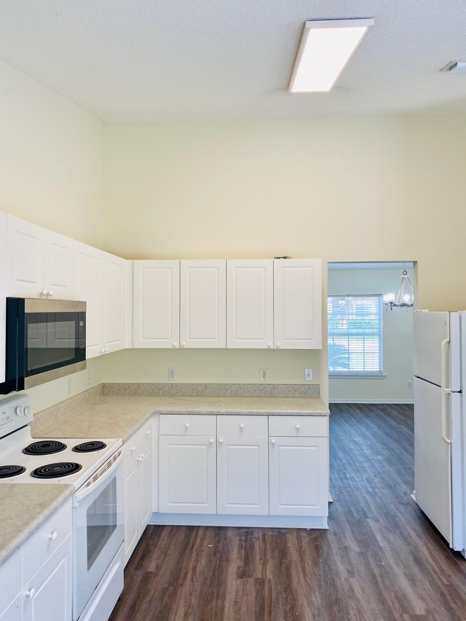 BAYOU POINT - Residential Lease