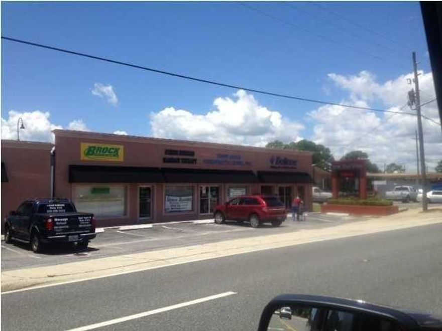 Great professional free standing office complex with the capability of separating into three different 500 square foot offices(approximately). All-inclusive lease with water, trash, electric, gas, cam fees, common area bathrooms and supplies, kitchen/break room, and alarm system. Rate does cover water/trash tenant will be responsible for electricity.