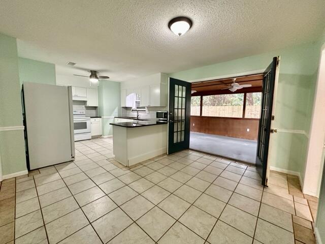MARY ESTHER HEIGHTS - Residential Lease