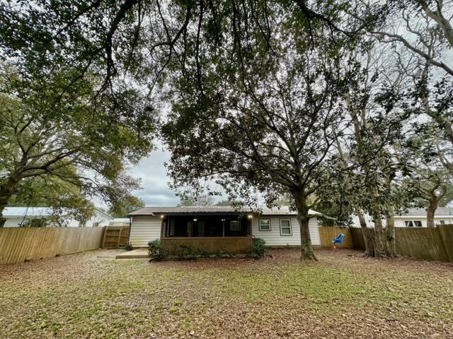 MARY ESTHER HEIGHTS - Residential Lease