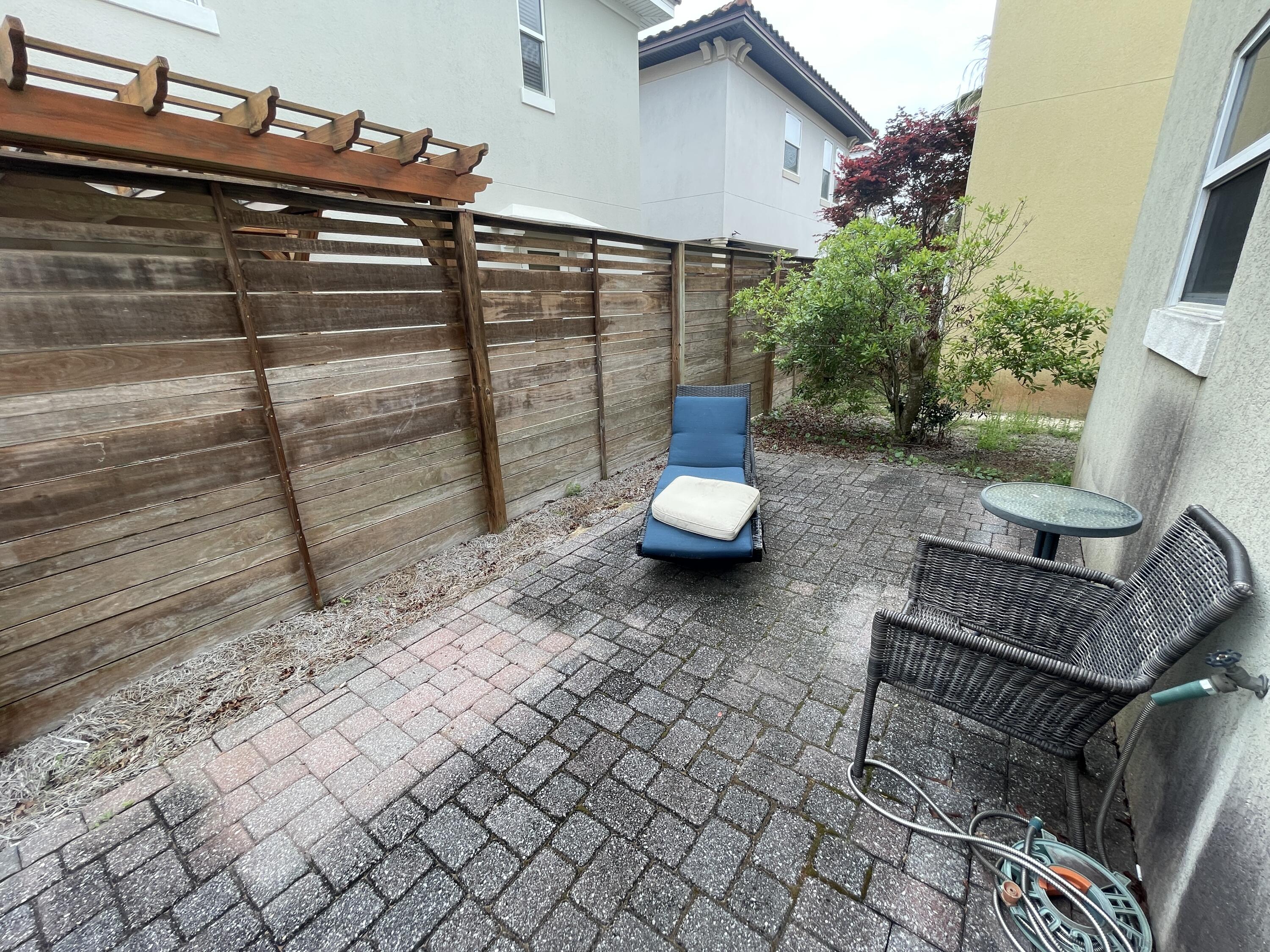 CALUSA BAY S/D - Residential Lease