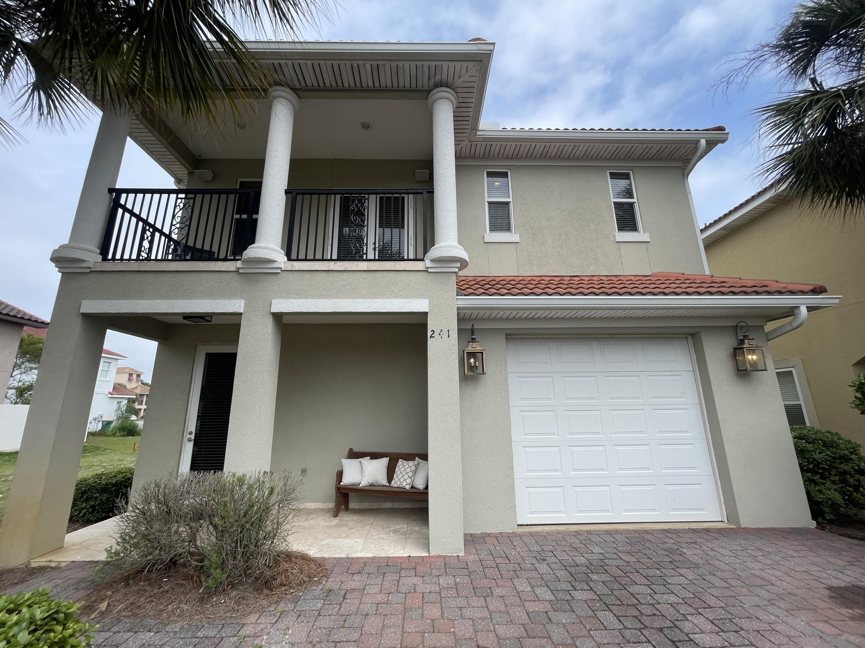 CALUSA BAY S/D - Residential Lease