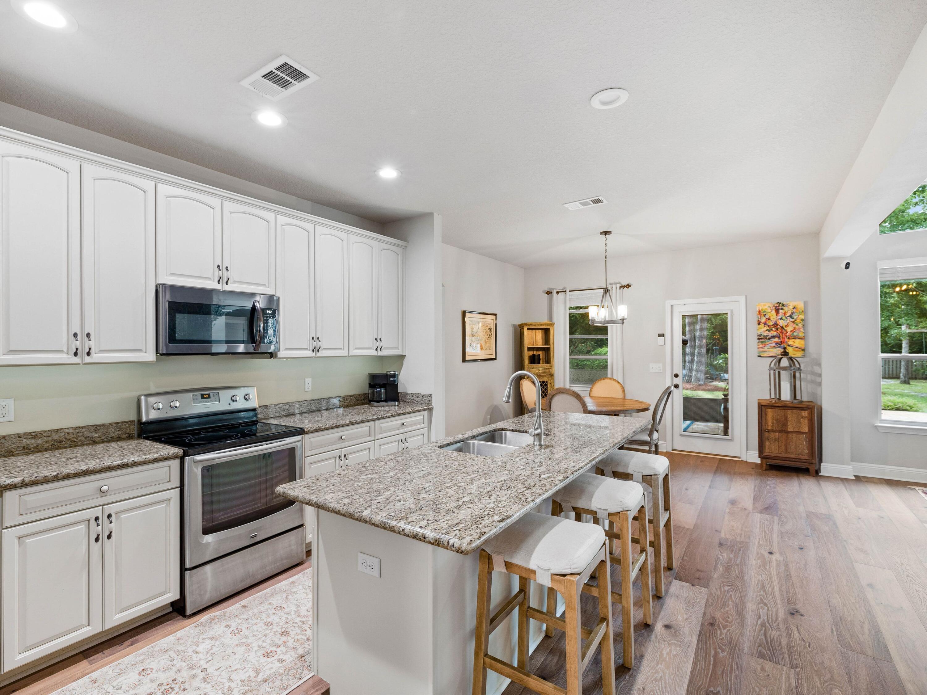 HAMMOCK BAY - Residential