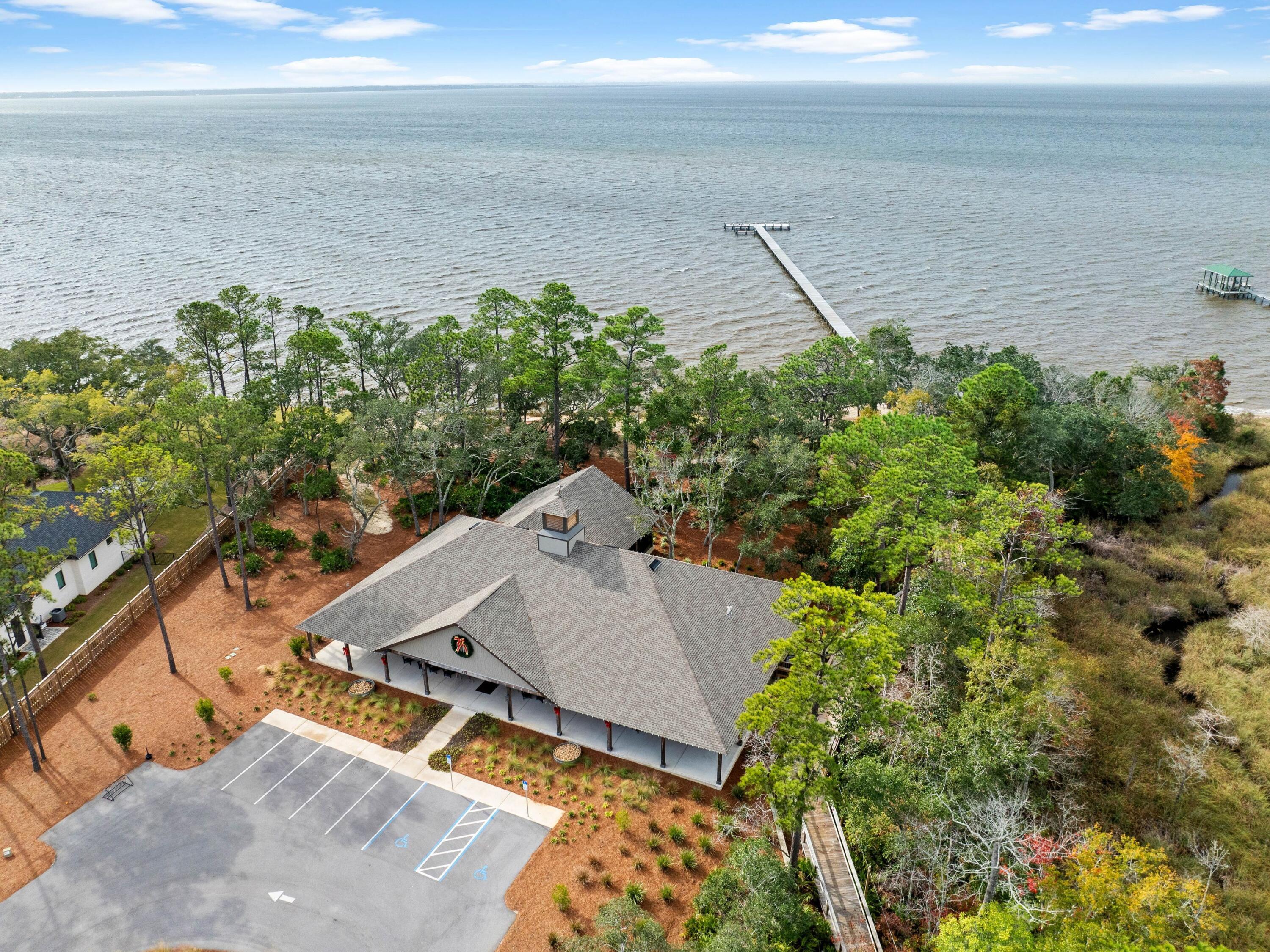 HAMMOCK BAY - Residential