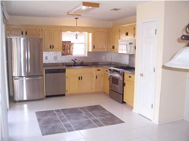 PARKWOOD COVE AT BLUEWATER BAY - Residential Lease