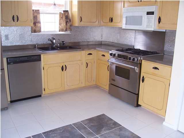 PARKWOOD COVE AT BLUEWATER BAY - Residential Lease