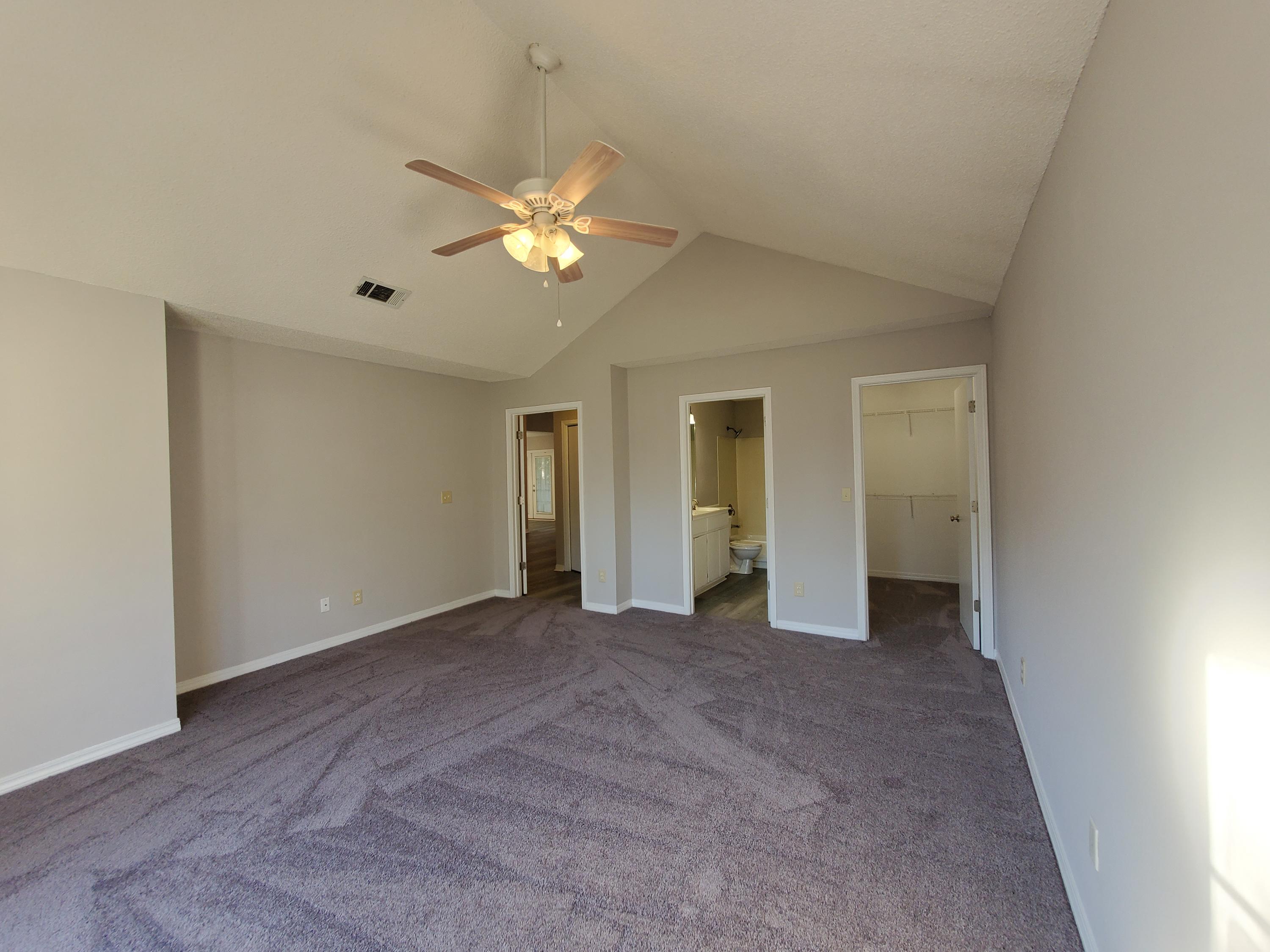 HOLLYROD PARK - Residential