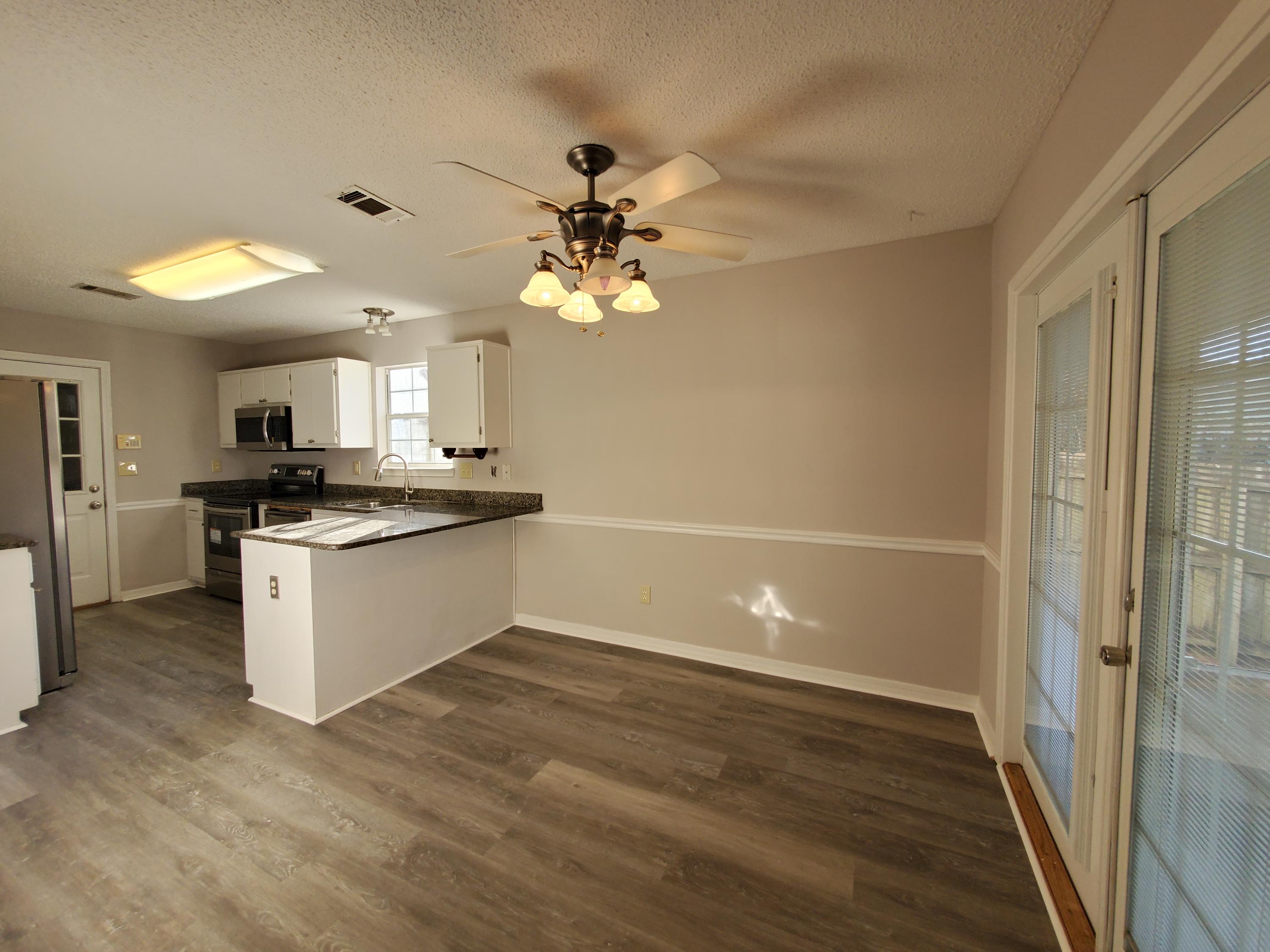 HOLLYROD PARK - Residential