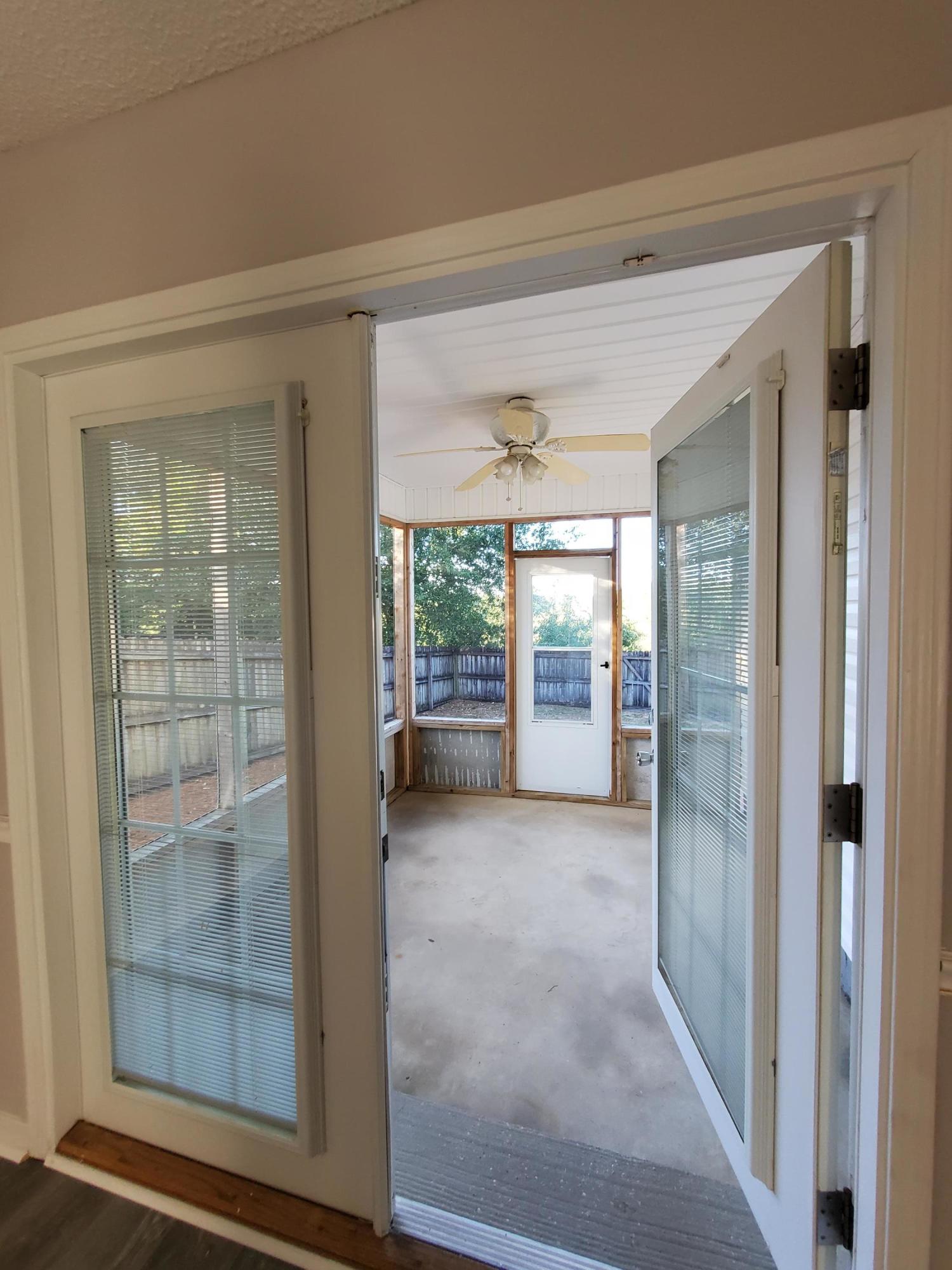 HOLLYROD PARK - Residential