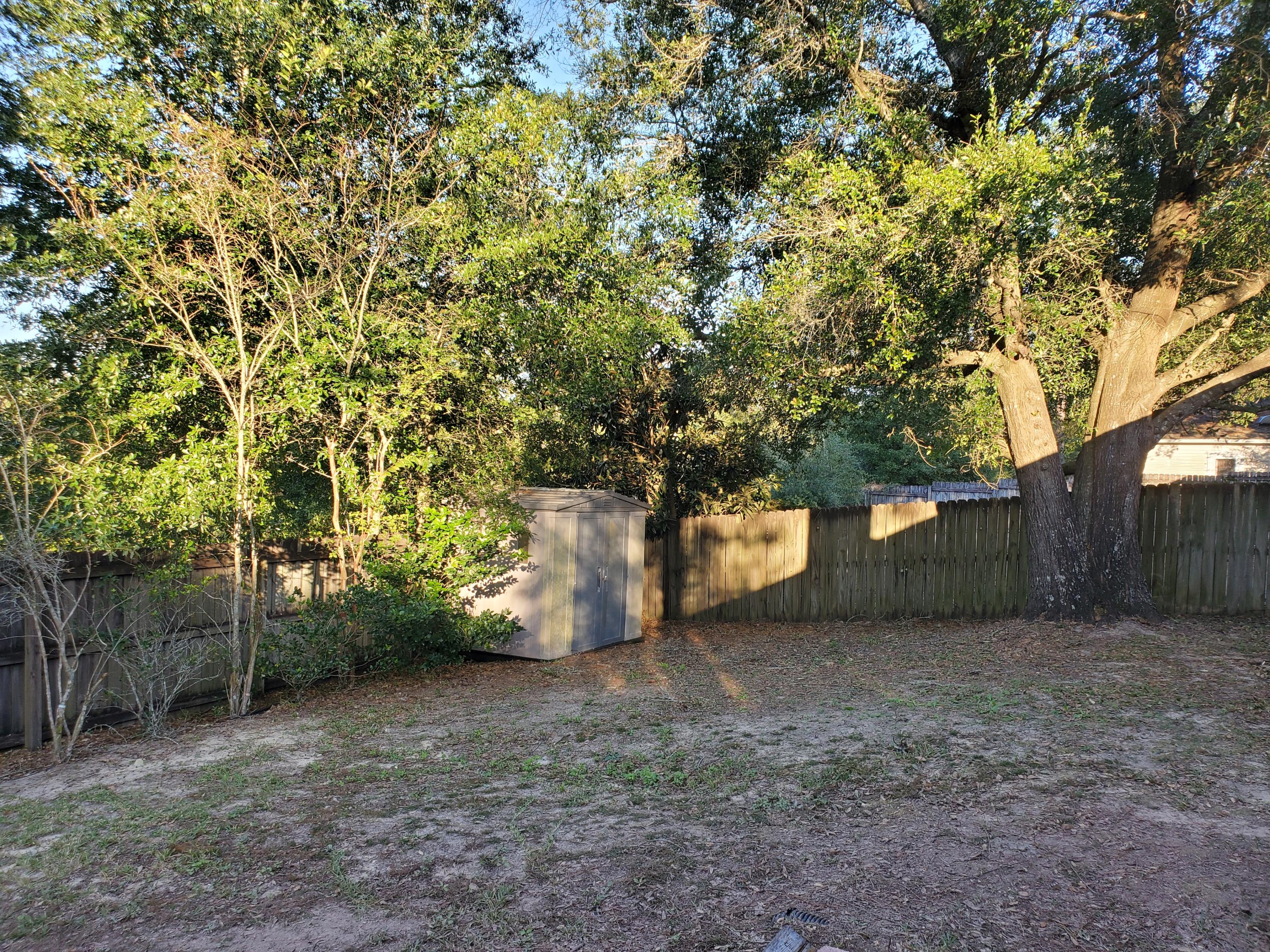 HOLLYROD PARK - Residential