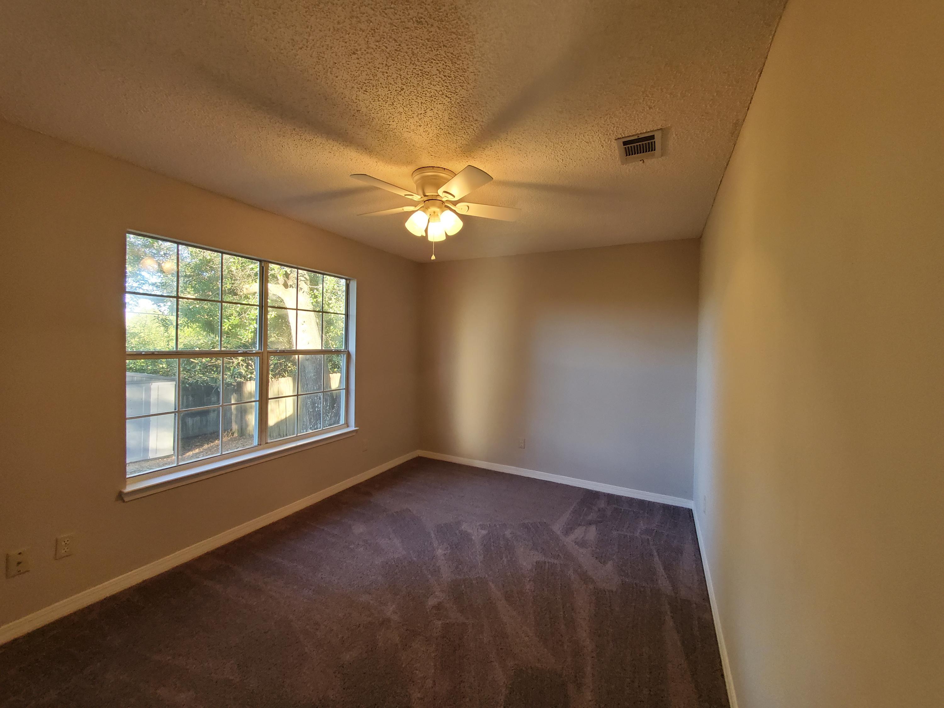 HOLLYROD PARK - Residential