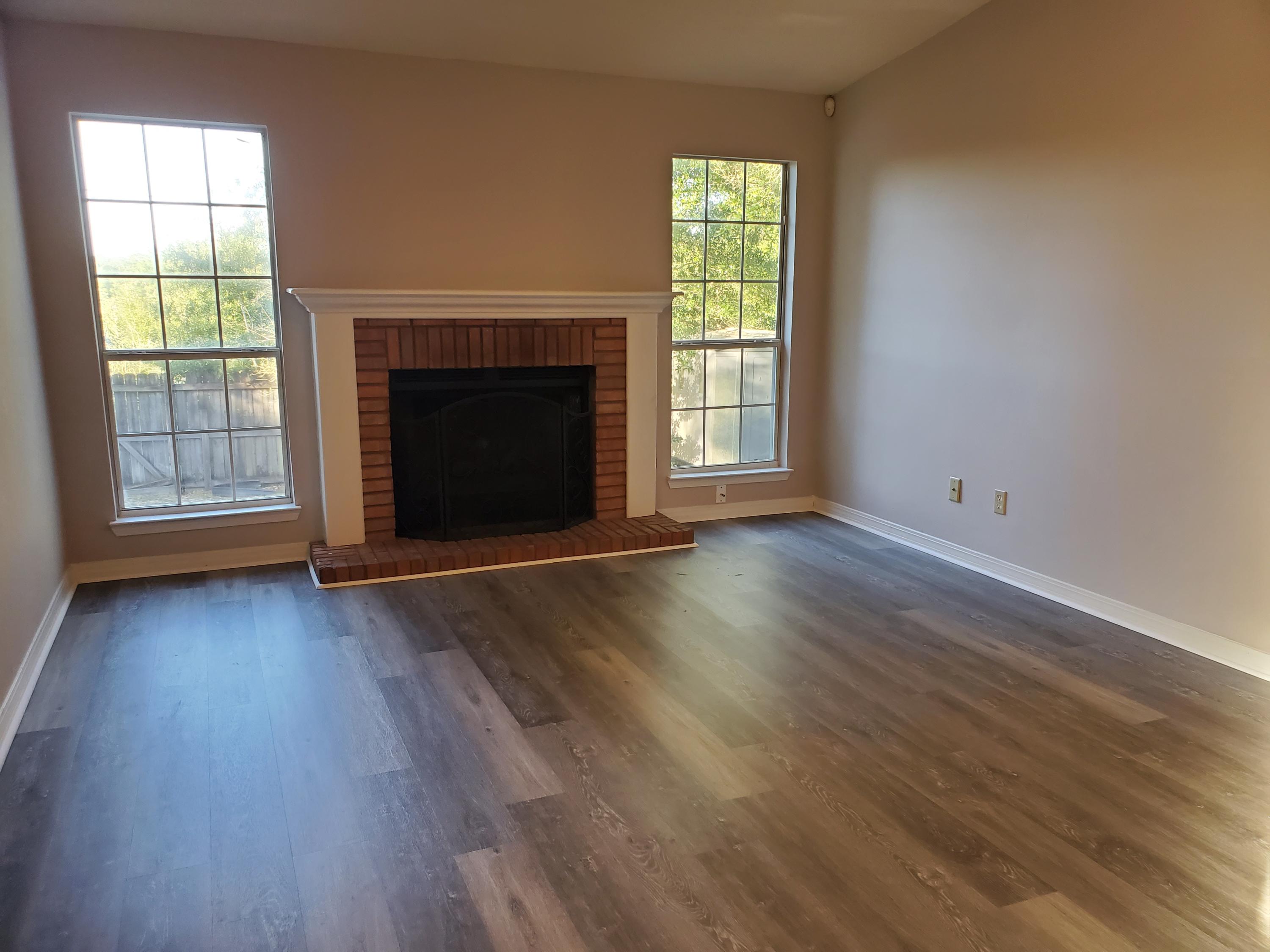 HOLLYROD PARK - Residential