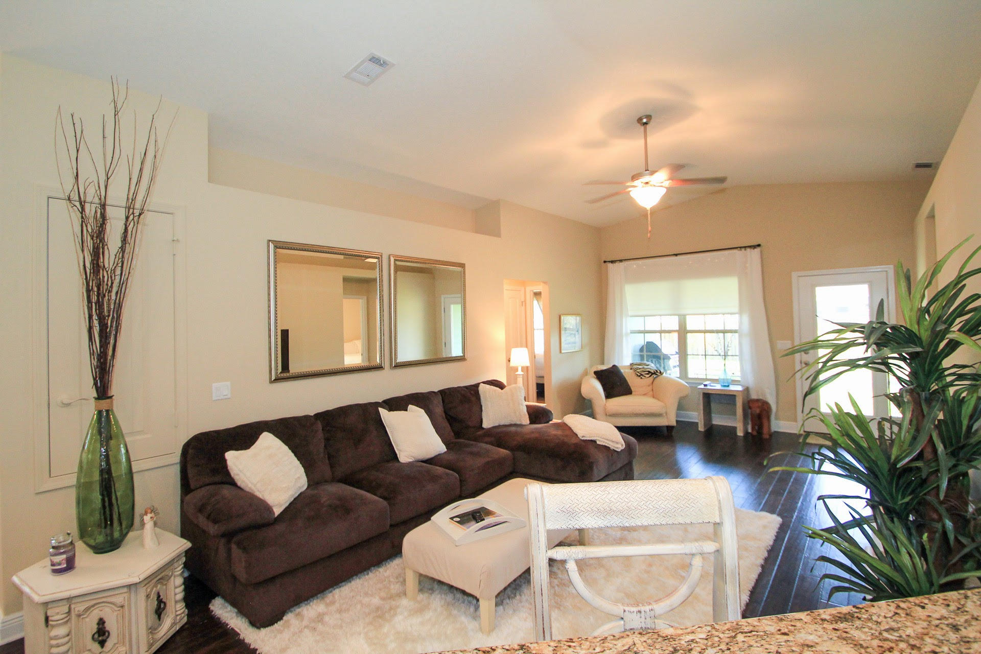 EAGLE BAY - Residential