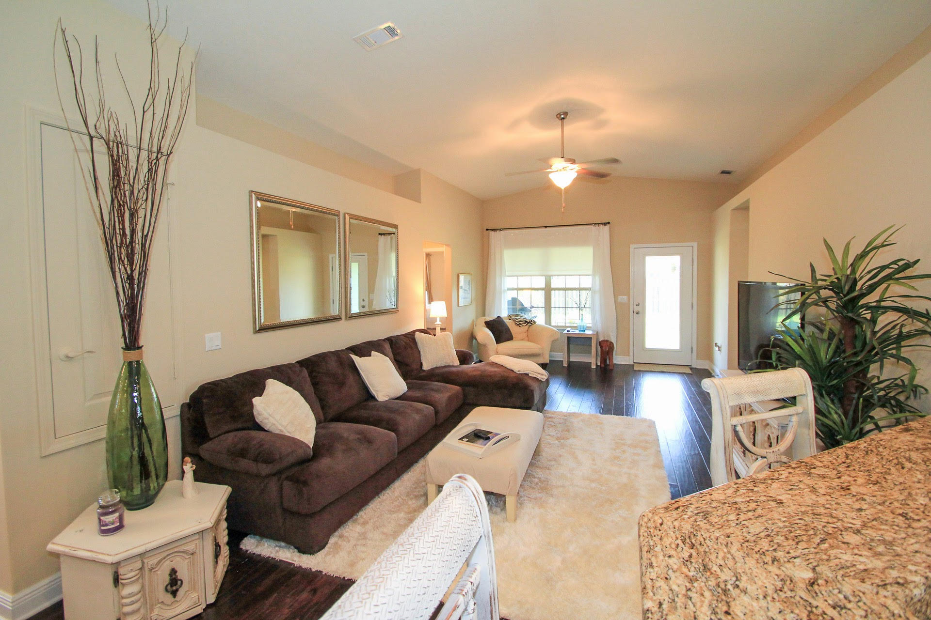 EAGLE BAY - Residential