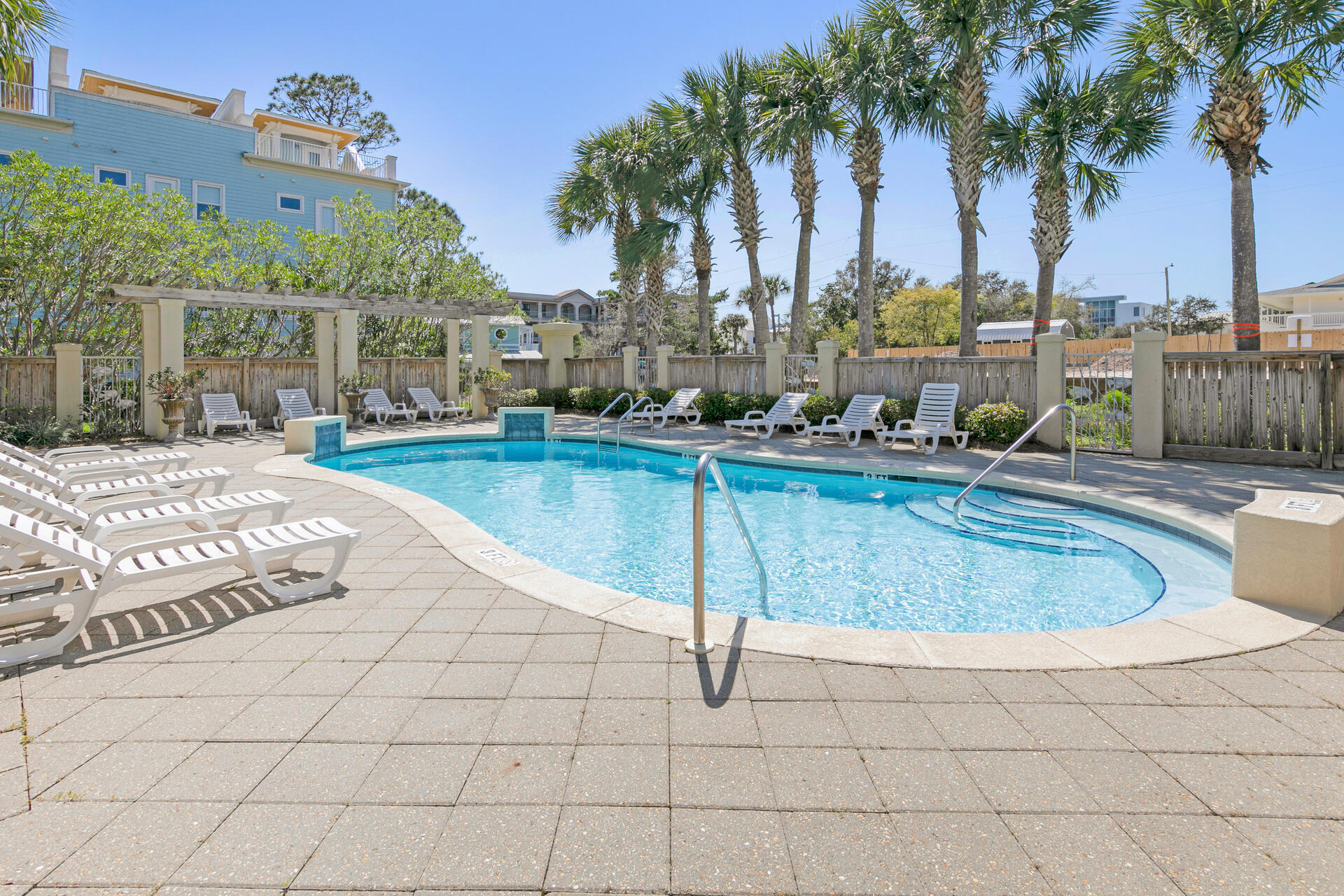 COASTAL DUNES - Residential