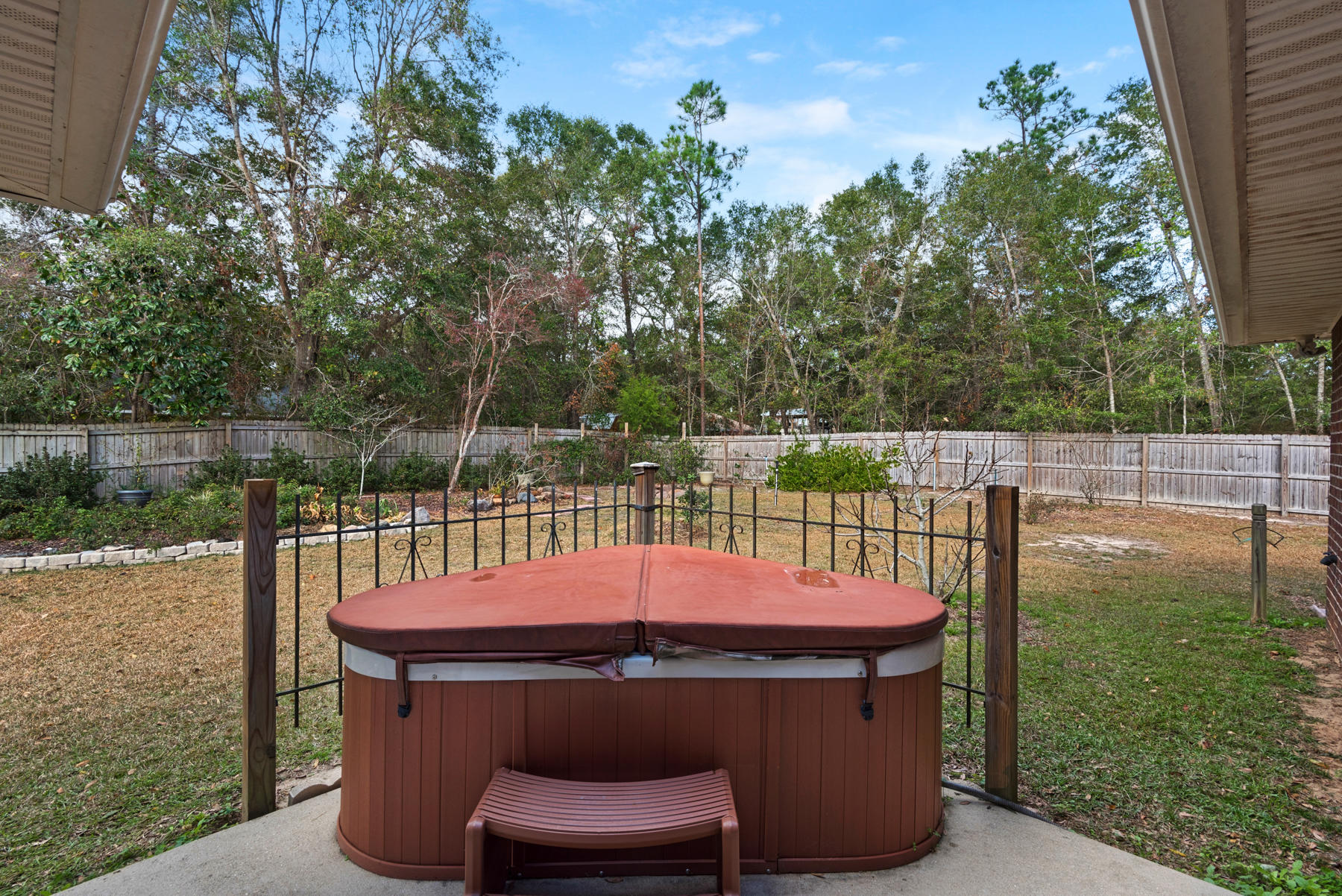 SOUTHWOODS - Residential