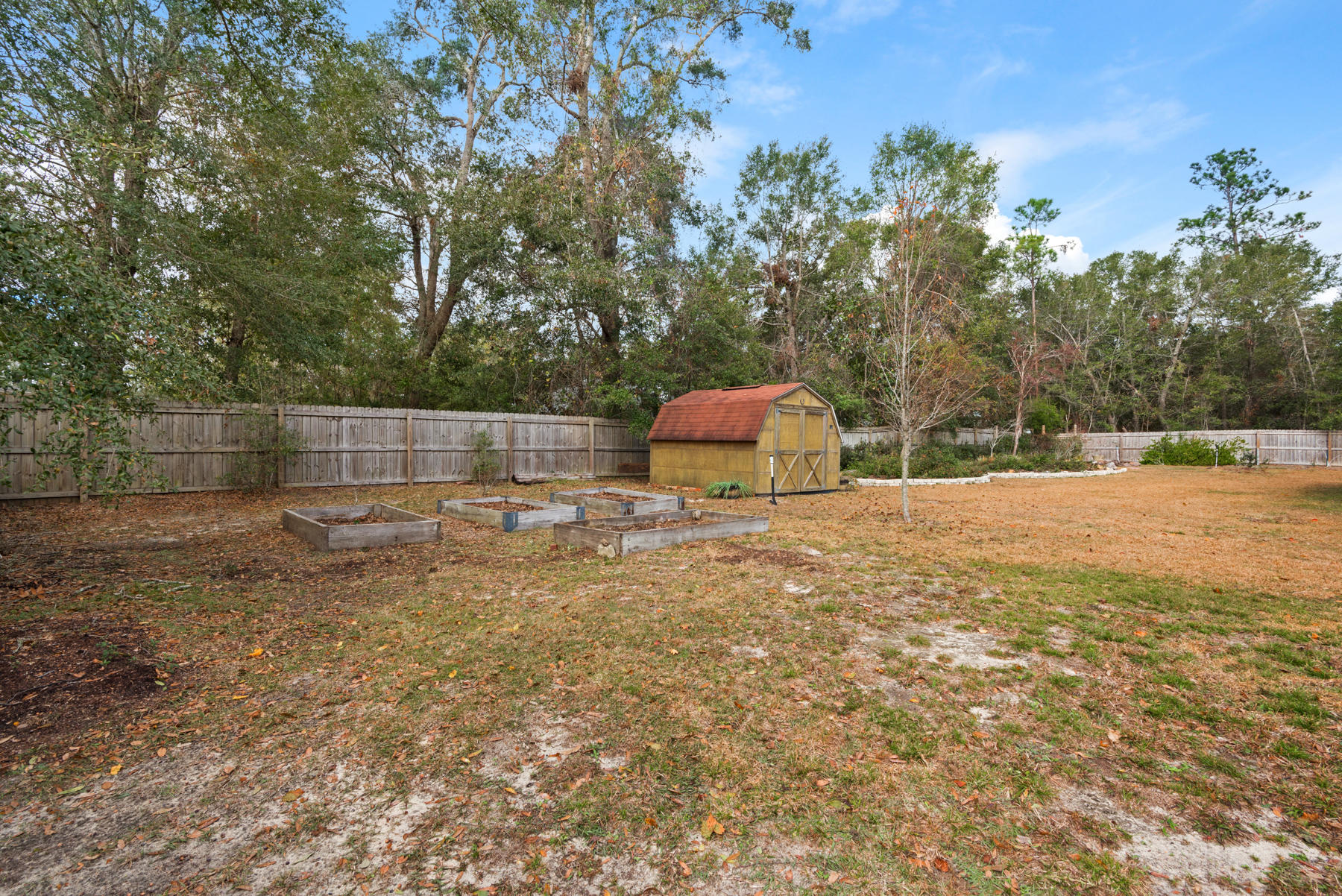 SOUTHWOODS - Residential