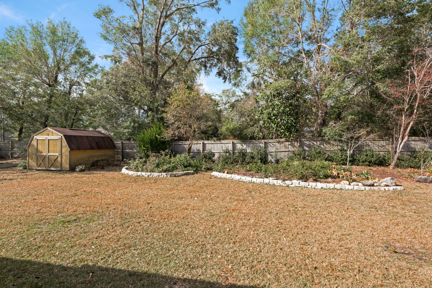 SOUTHWOODS - Residential