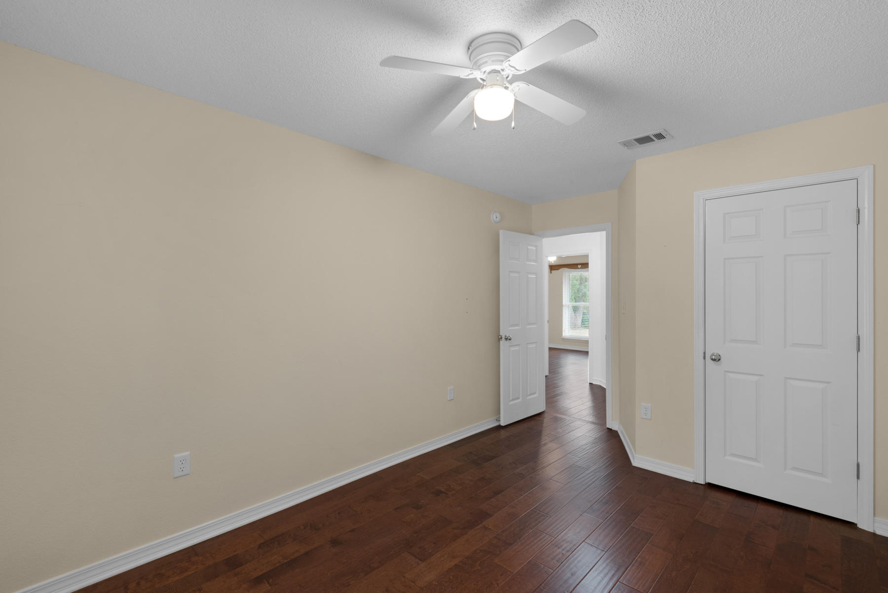 SOUTHWOODS - Residential