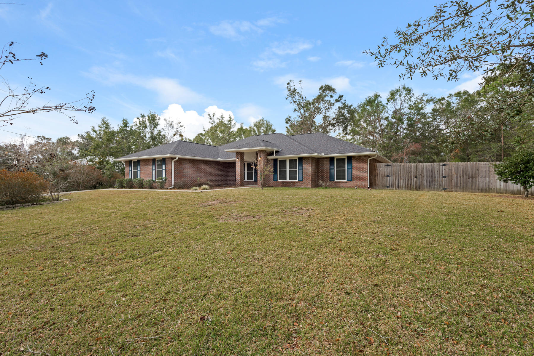 SOUTHWOODS - Residential