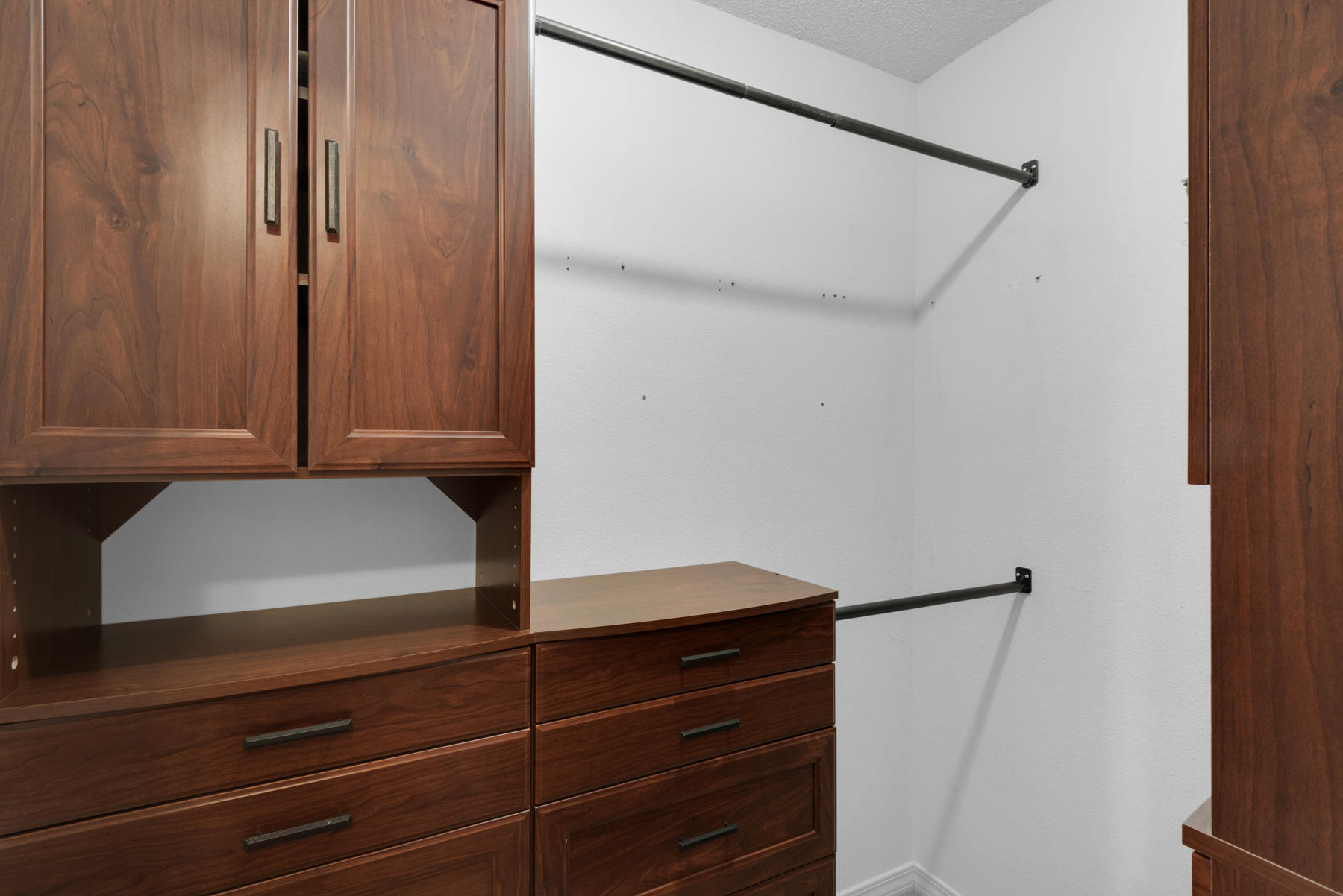 SOUTHWOODS - Residential