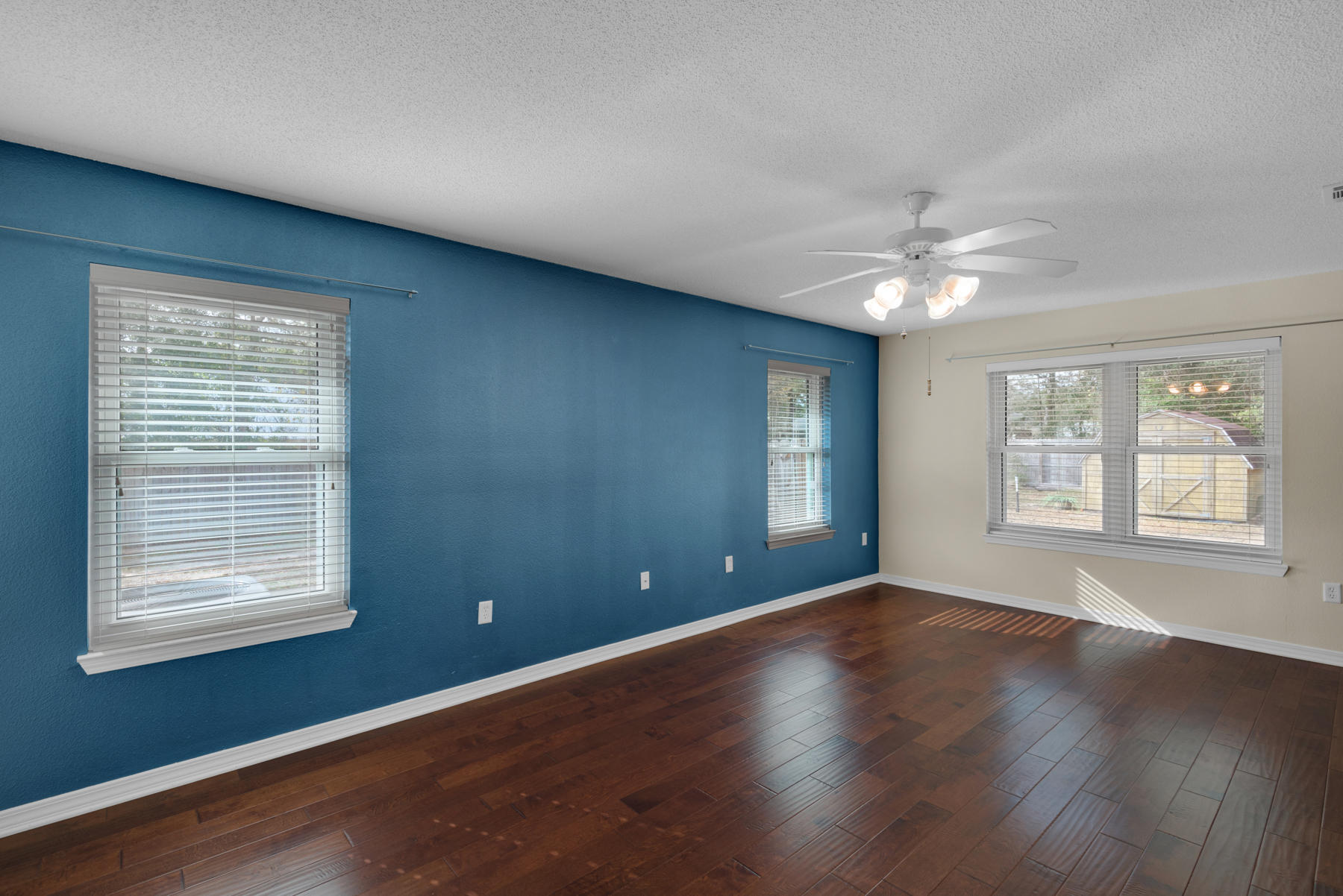 SOUTHWOODS - Residential