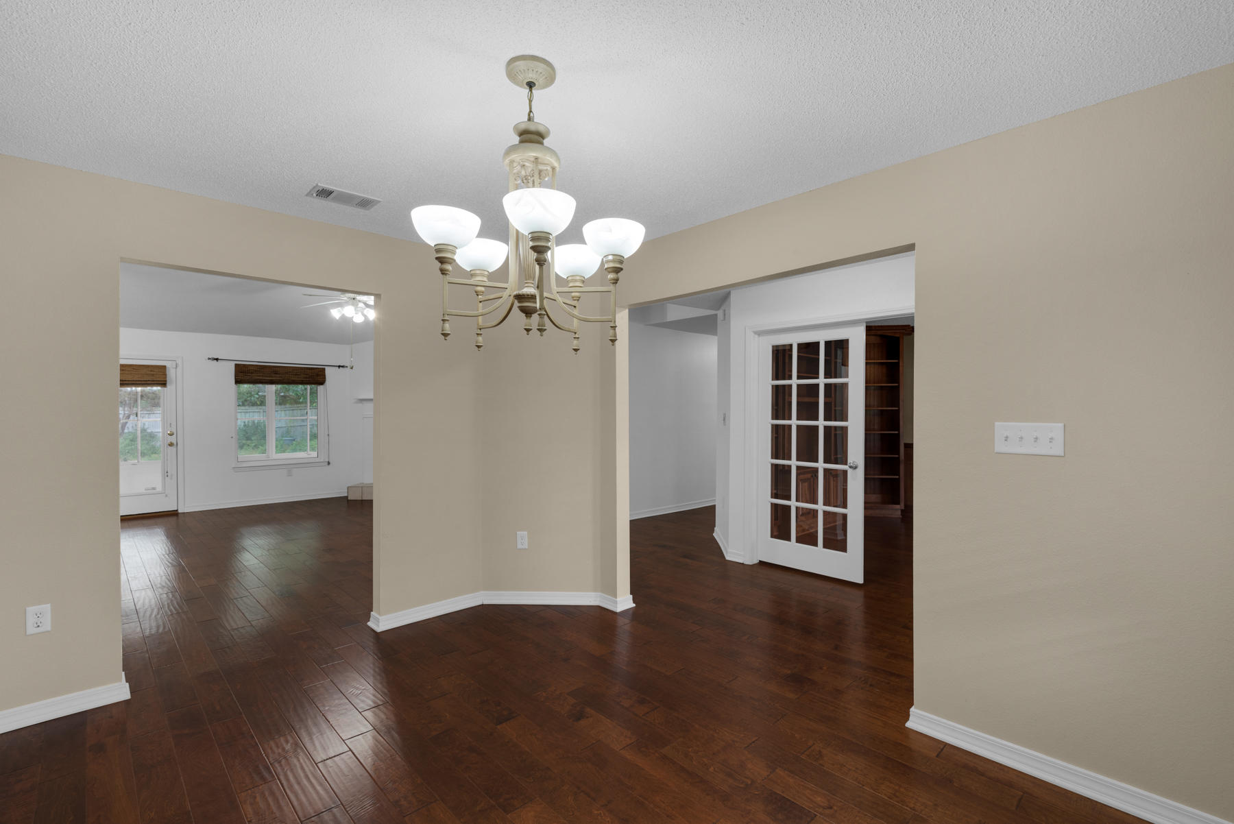 SOUTHWOODS - Residential