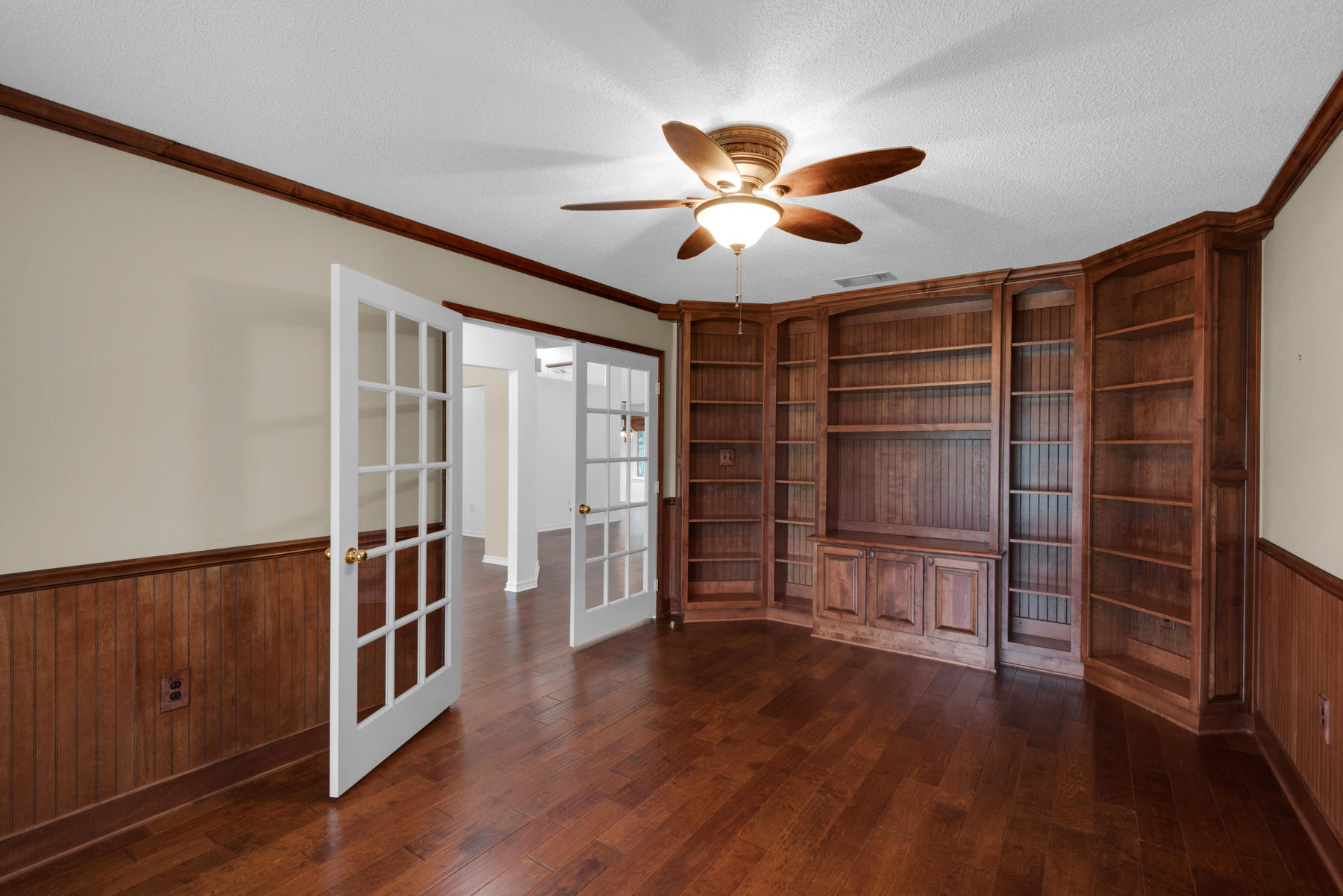 SOUTHWOODS - Residential