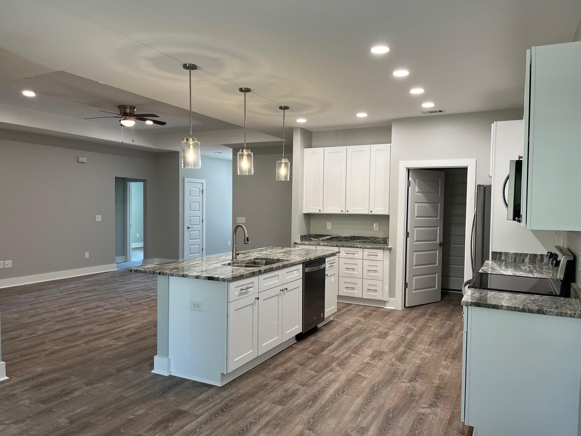 VILLA TASSO TOWN OF - Residential